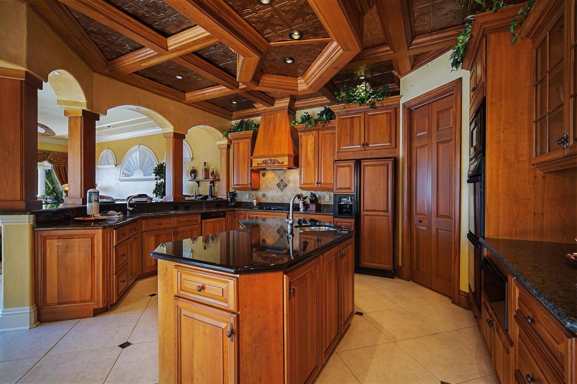 Luxury Riverfront 3-story With Bar, Gym, And Heated Pool - The Winslet Estate Villa *