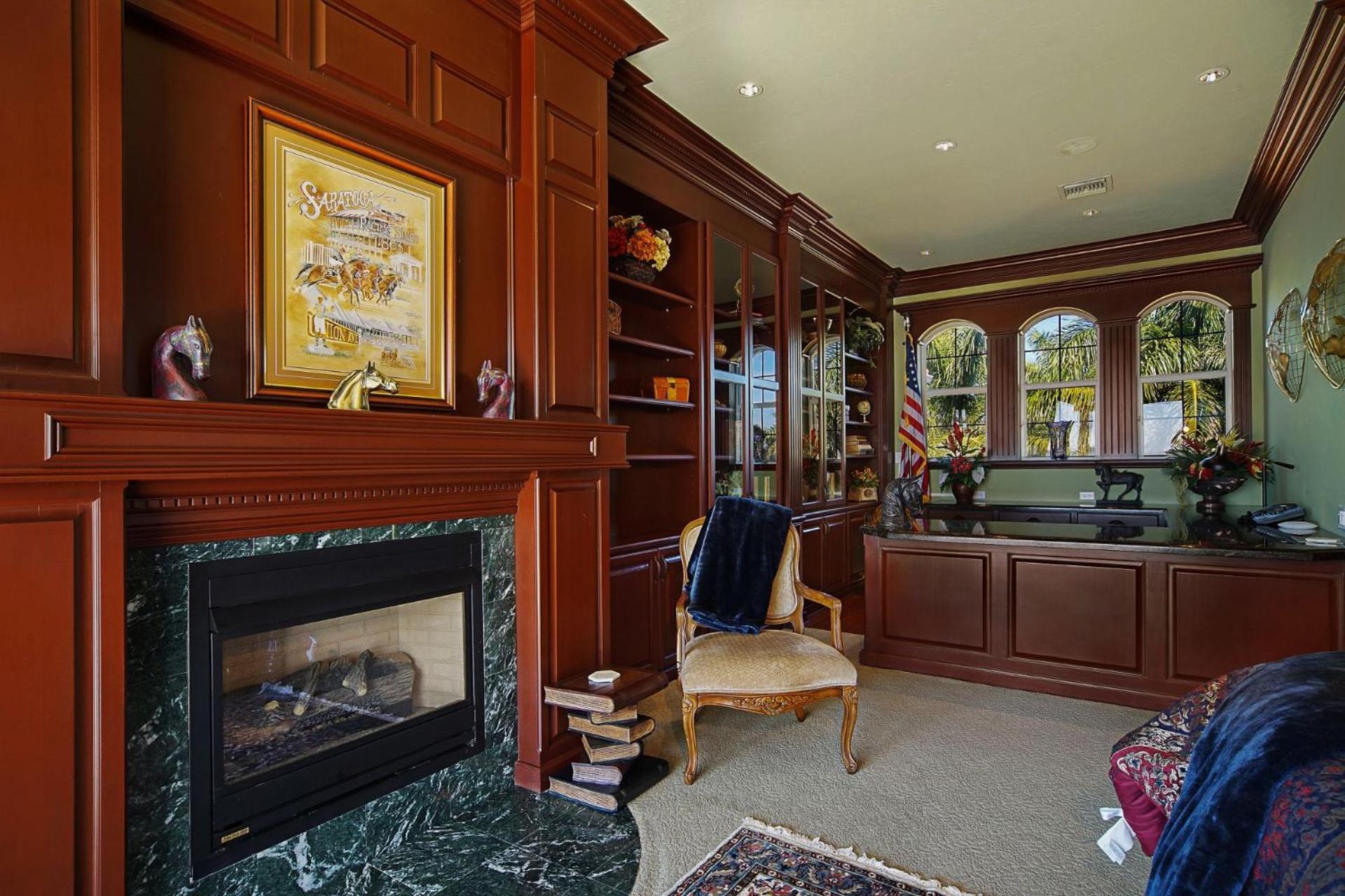 Villa Luxury Riverfront 3-story With Bar, Gym, And Heated Pool - The Winslet Estate *