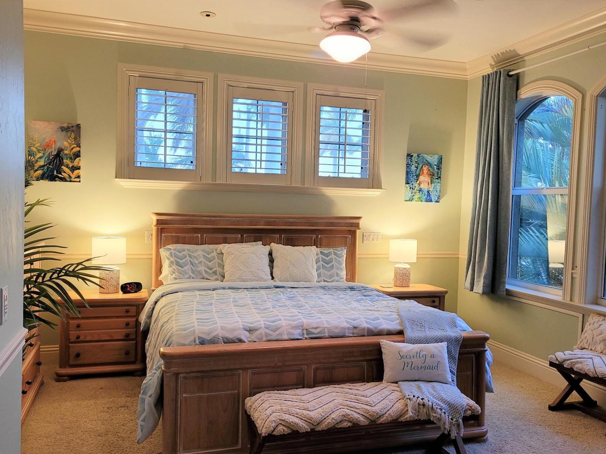 Luxury Riverfront 3-story With Bar, Gym, And Heated Pool - The Winslet Estate * Cape Coral