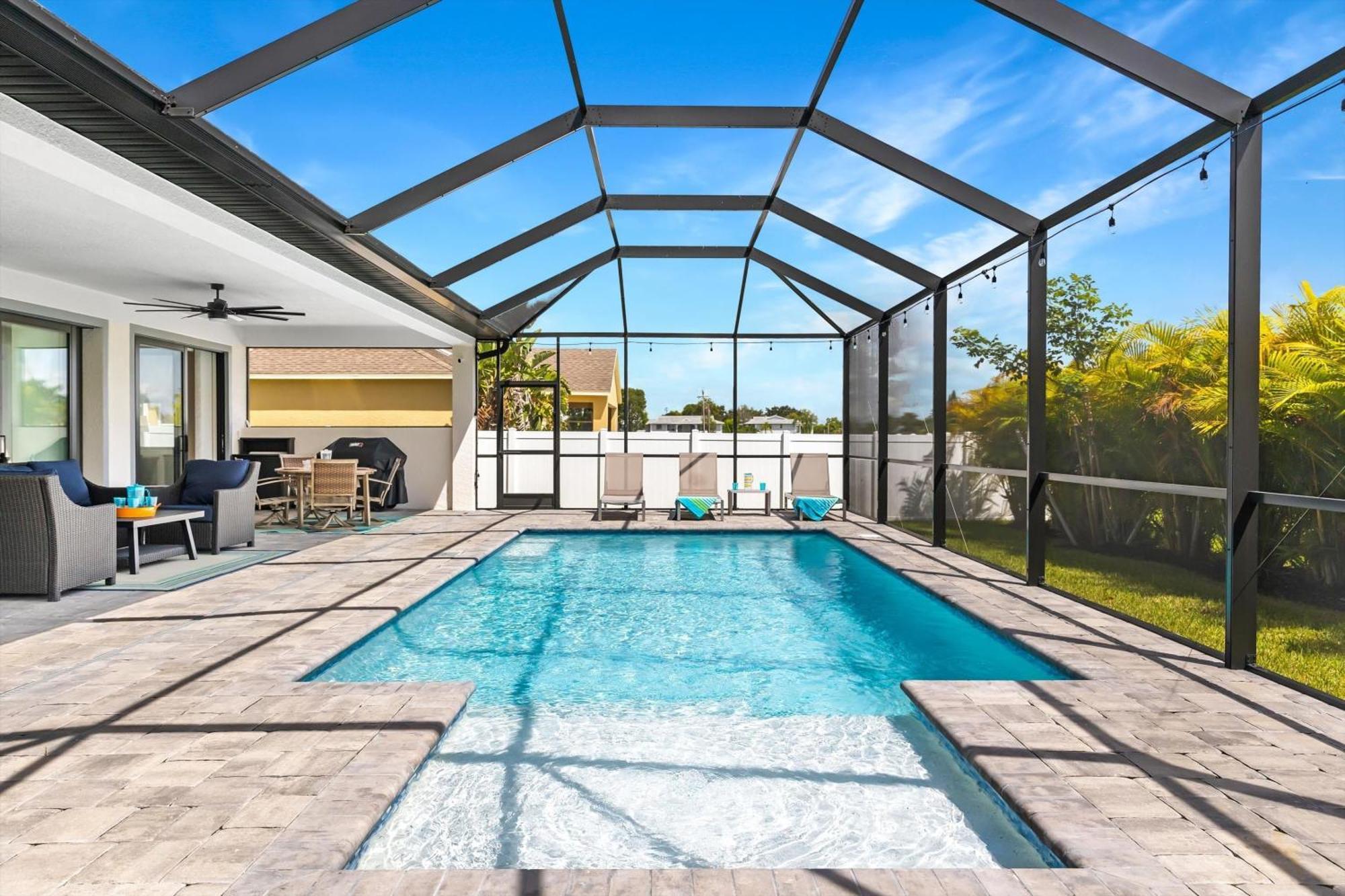 Villa Winter Specials! Built In 2020! Modern Electric-heated Pool With Bikes - Alexandria *