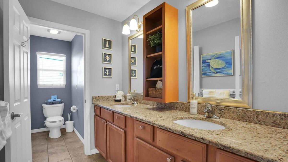 Modern - 3k Sqft - 5br & 11 Beds - Brand New Hot Tub - 6 Miles To Ami Beaches Holiday home Bradenton