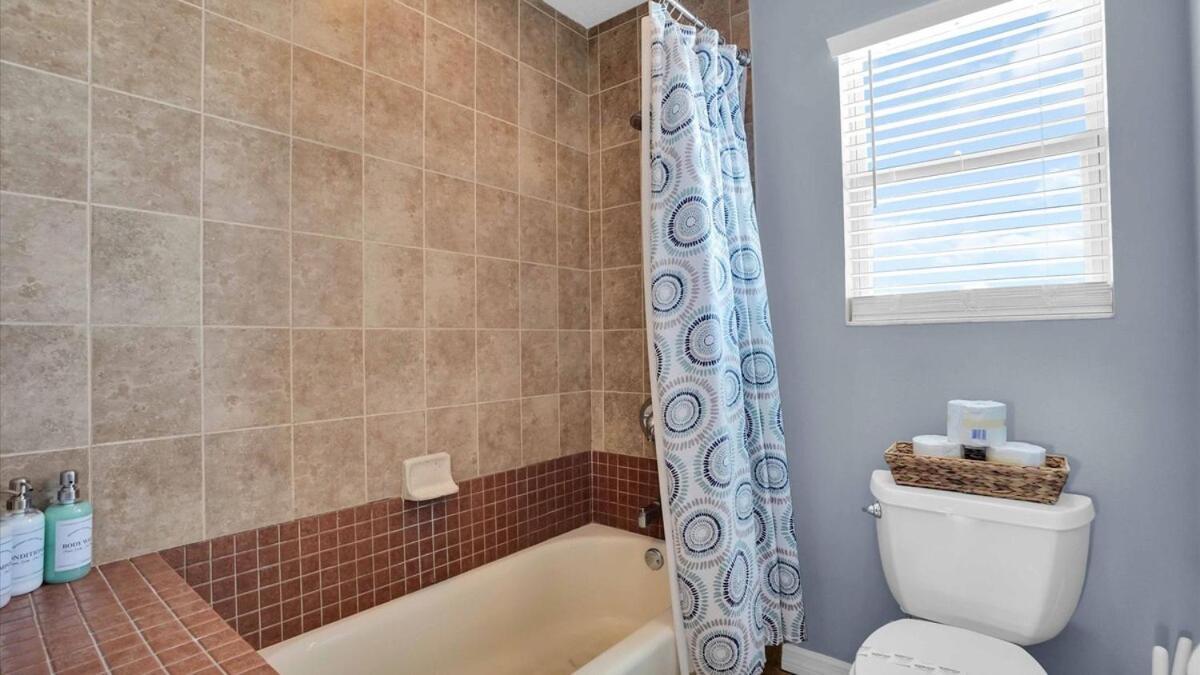 Modern - 3k Sqft - 5br & 11 Beds - Brand New Hot Tub - 6 Miles To Ami Beaches Holiday home *