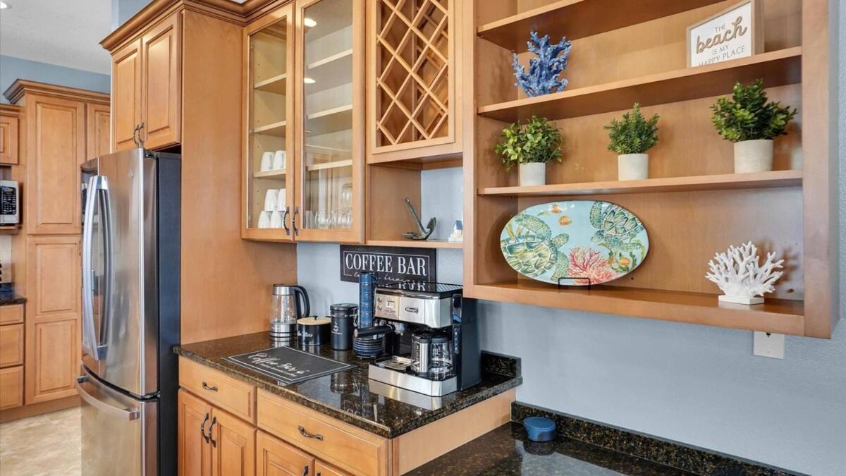 Modern - 3k Sqft - 5br & 11 Beds - Brand New Hot Tub - 6 Miles To Ami Beaches Holiday home Bradenton