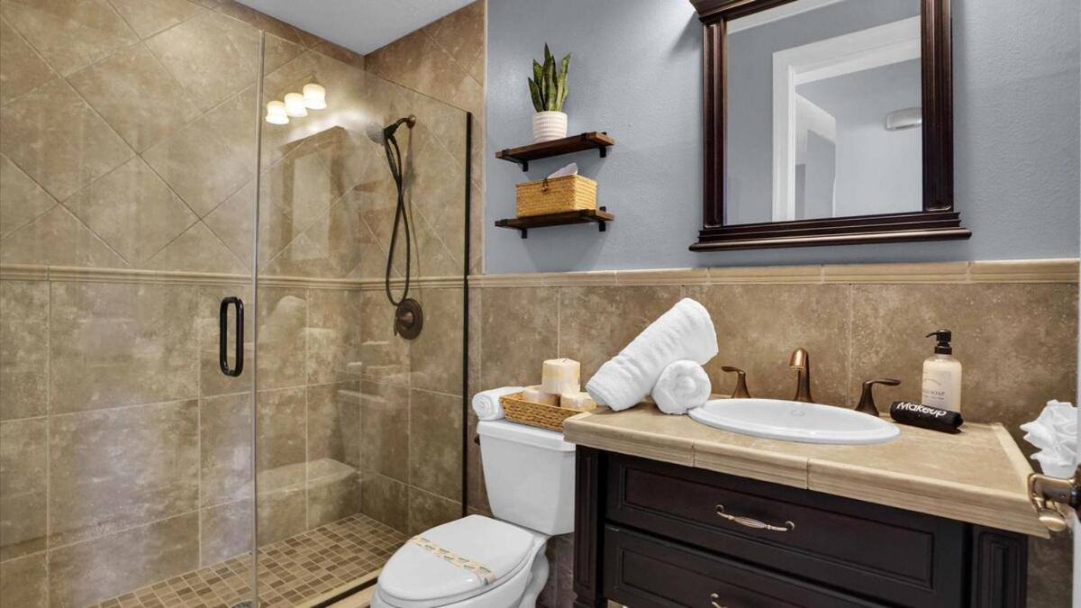 Modern - 3k Sqft - 5br & 11 Beds - Brand New Hot Tub - 6 Miles To Ami Beaches *