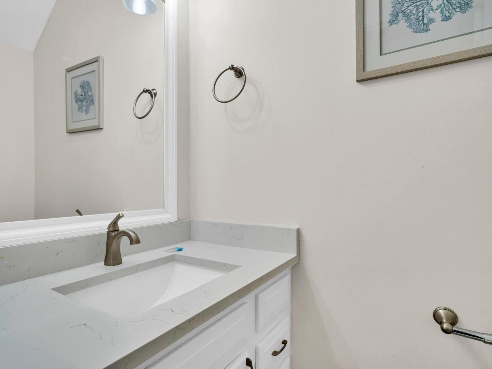 Woodland Shores 42 Near Sleeps 7 Holiday home Destin
