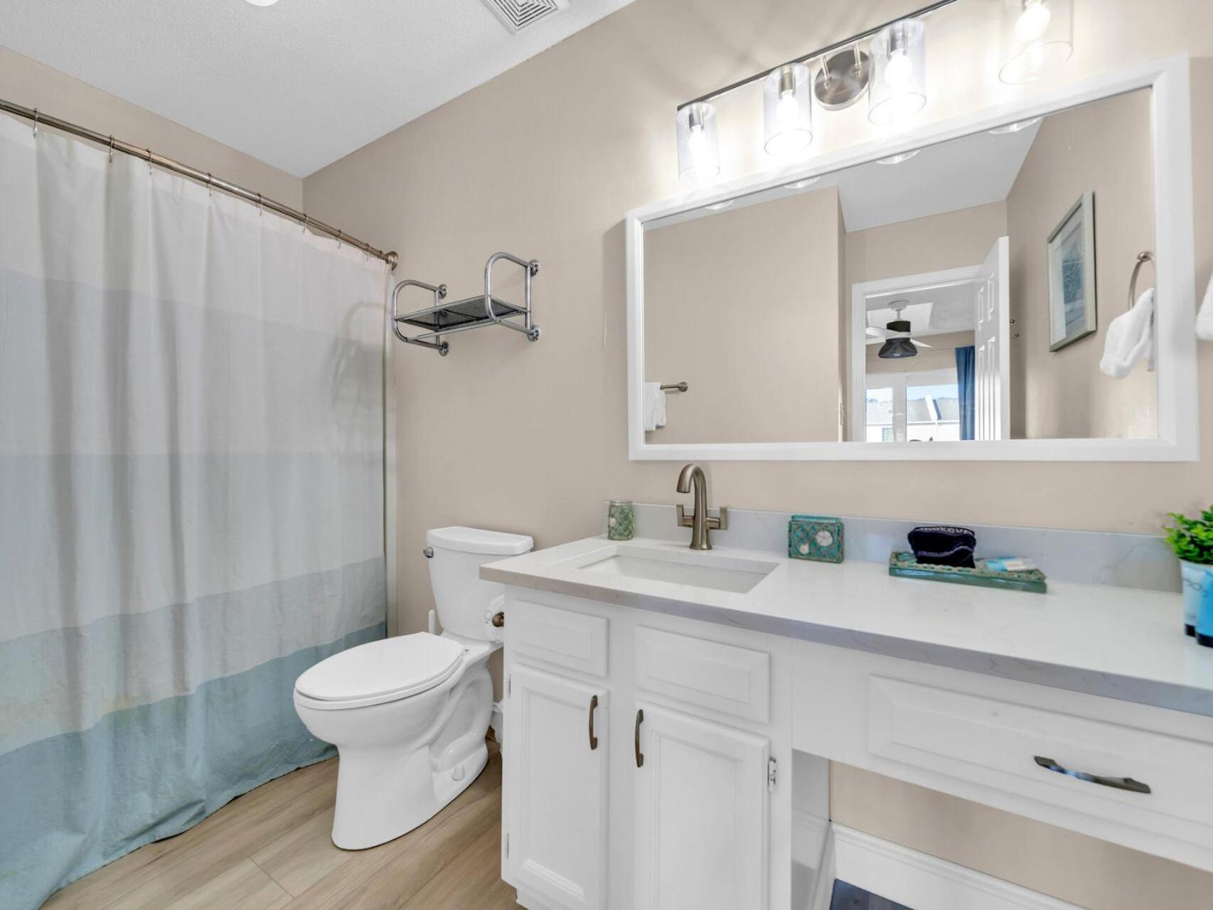 Woodland Shores 42 Near Sleeps 7 Holiday home