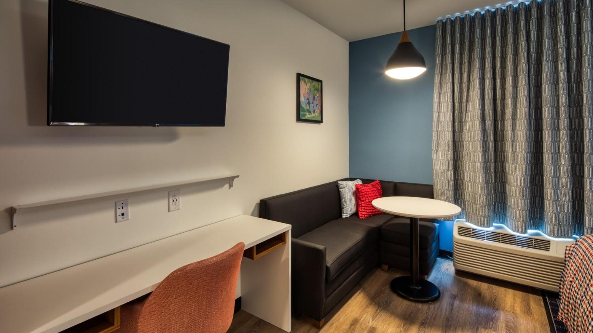 Uptown Extended Tampa Fl - Riverview 3*