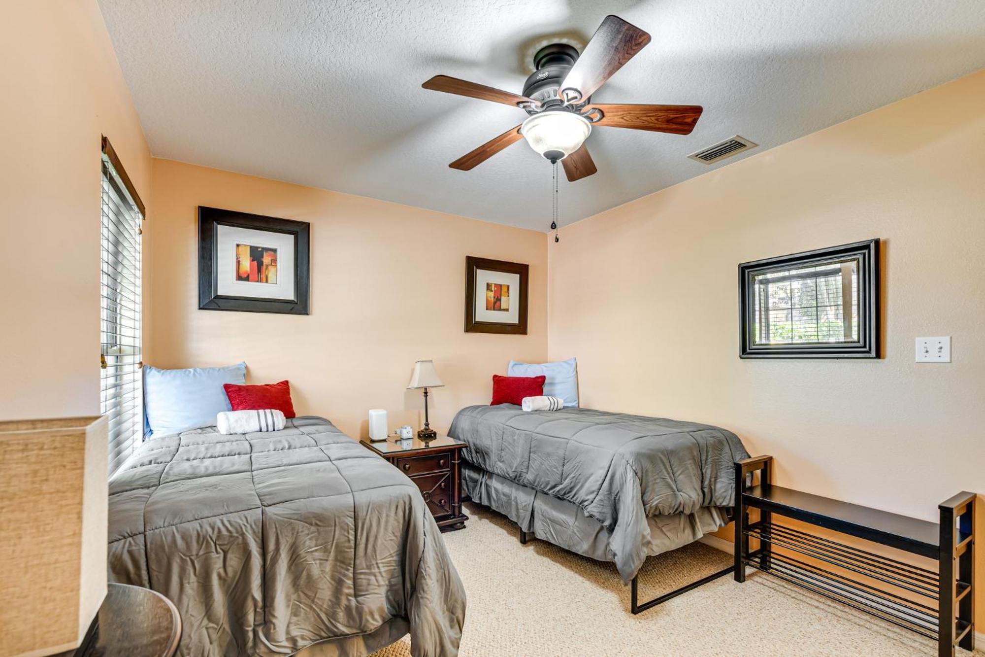 Holiday home Townhome In Historical District!