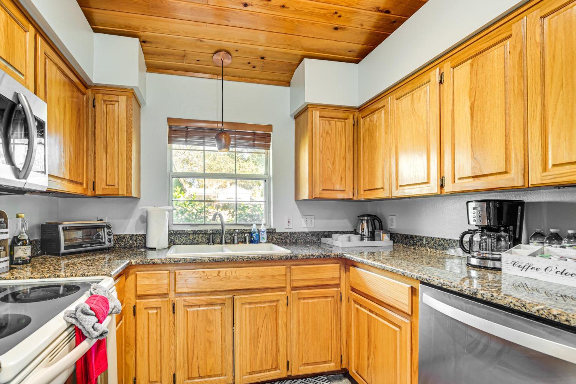Townhome In Historical District! Holiday home *