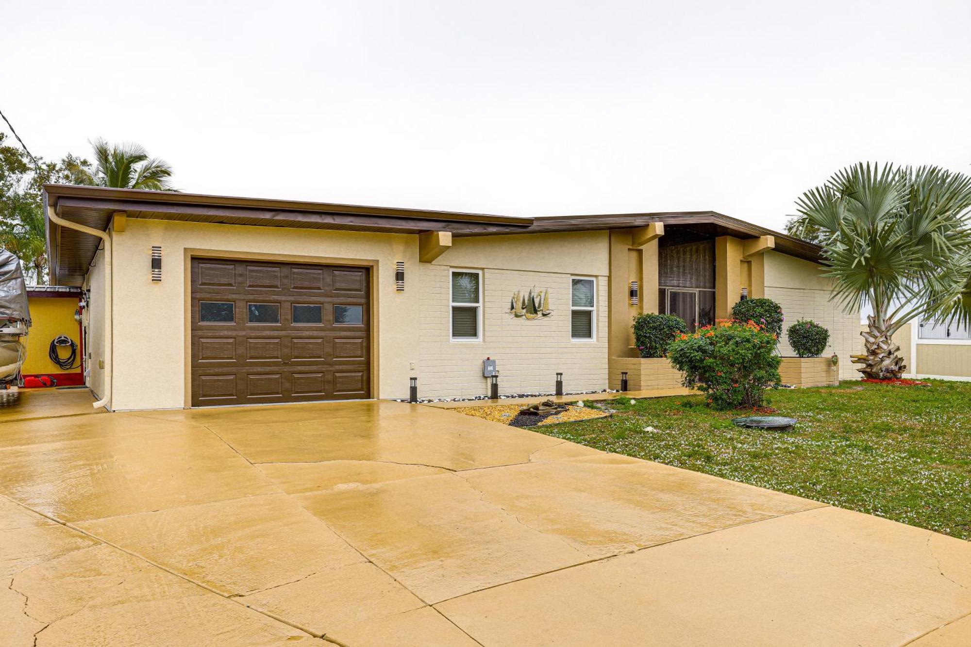 Riverfront House In Port St Lucie With Pool And Dock! Holiday home *