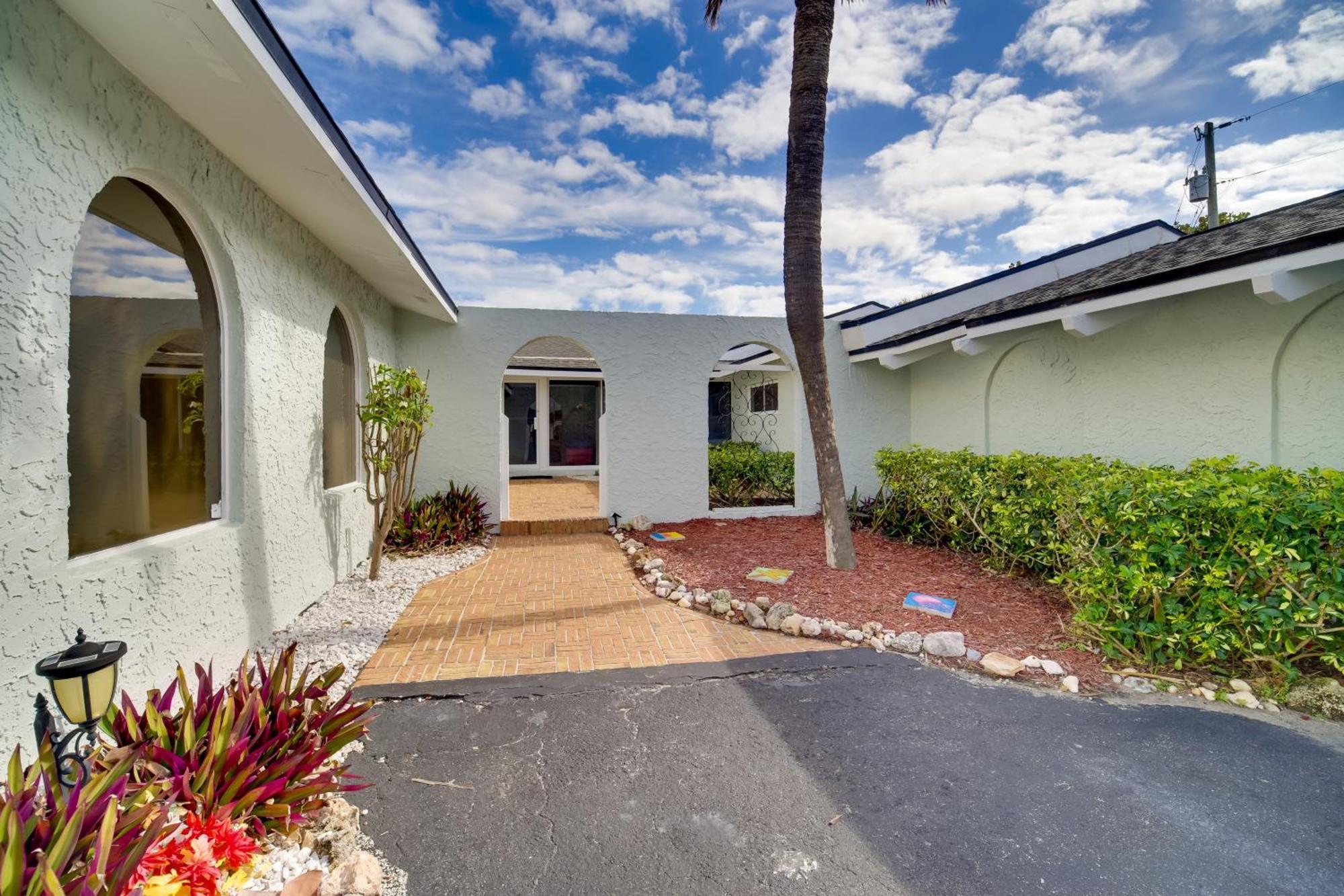 Beachfront With Yard - Pets Welcome Holiday home Indialantic