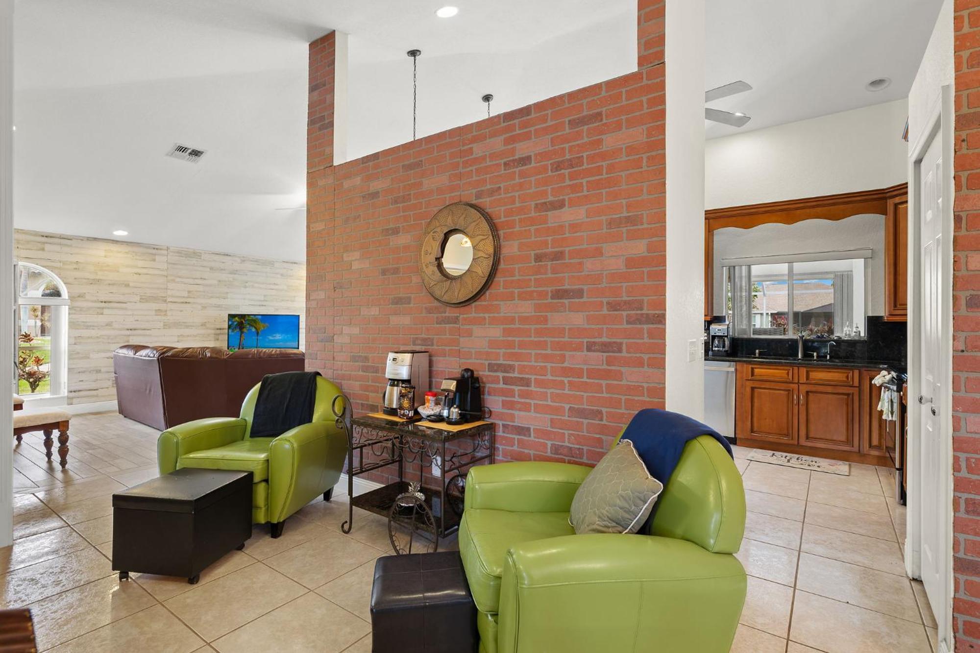 New Listing! Electric-heated Pool On Canal - Dolly Villa
