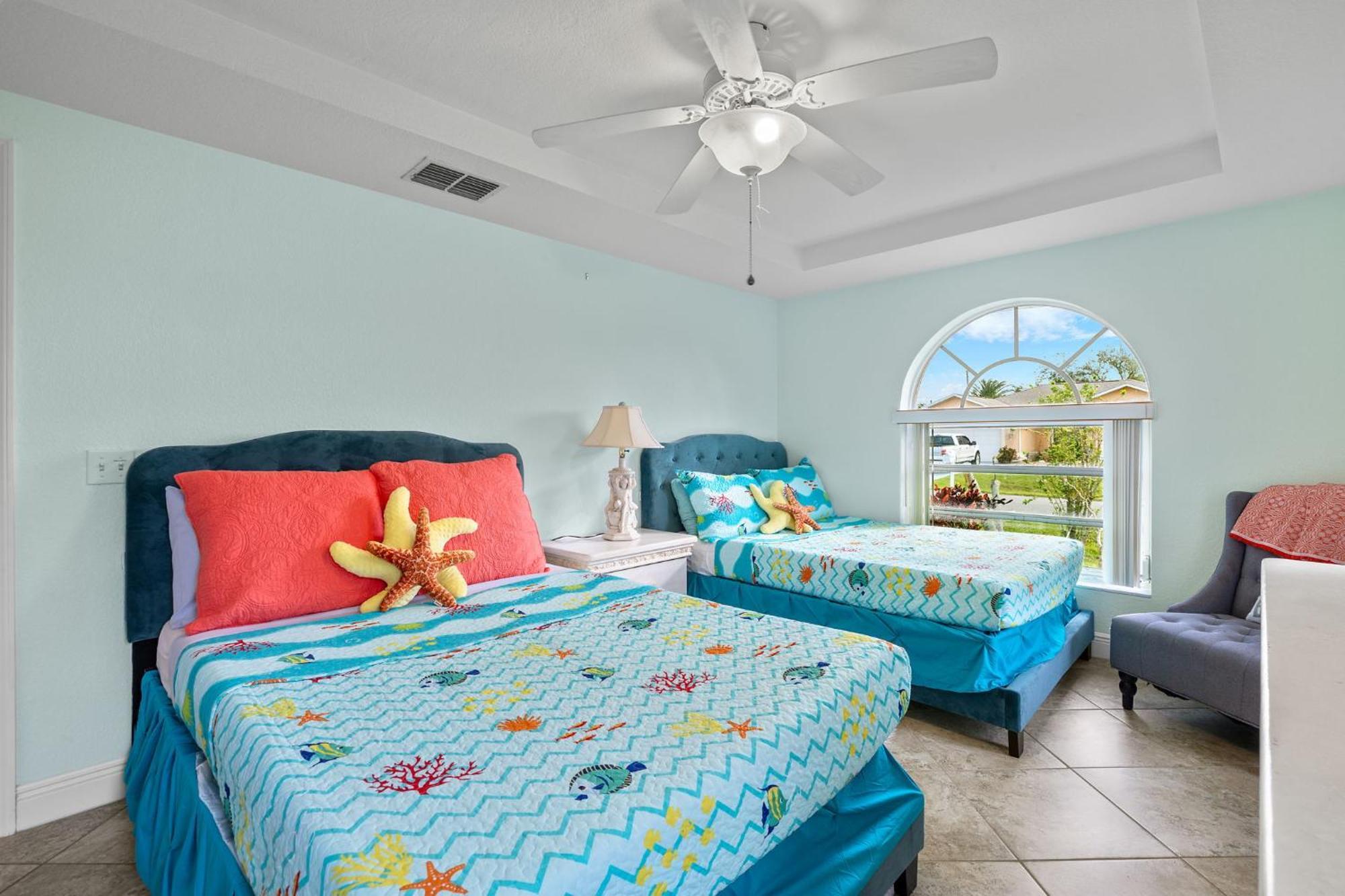 New Listing! Electric-heated Pool On Canal - Dolly *