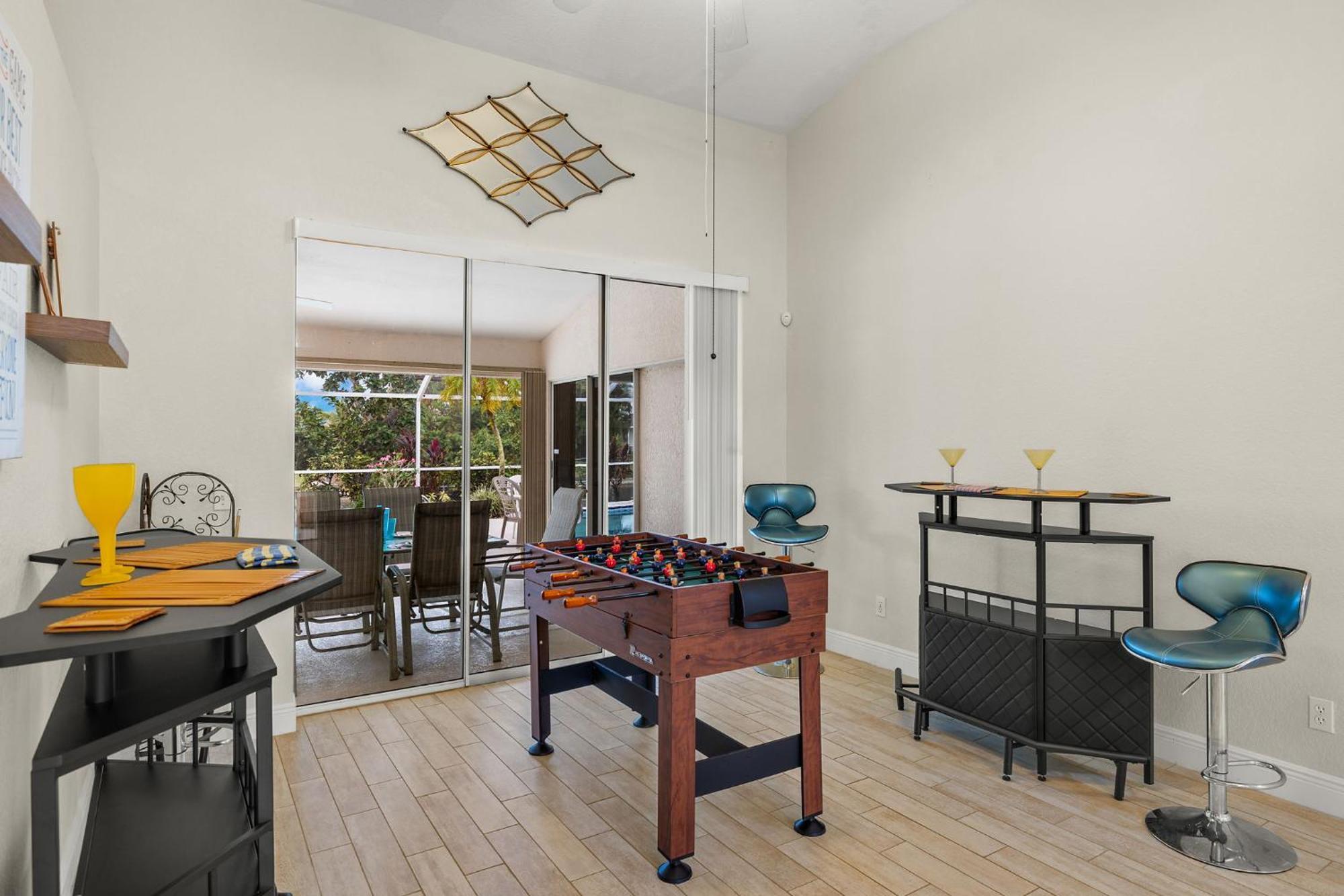 New Listing! Electric-heated Pool On Canal - Dolly Villa Cape Coral