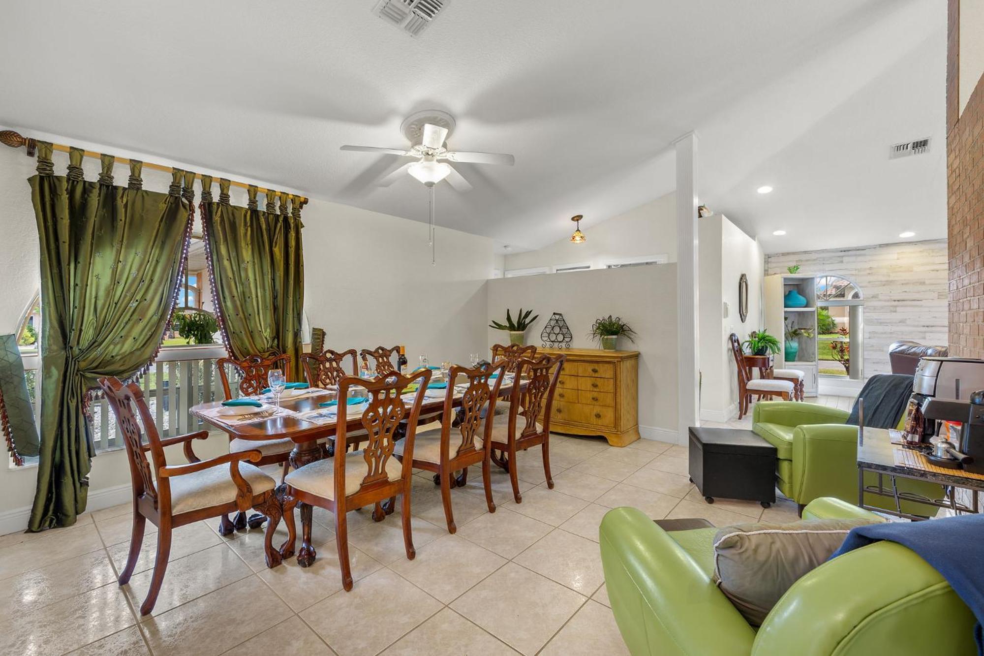 New Listing! Electric-heated Pool On Canal - Dolly Villa *