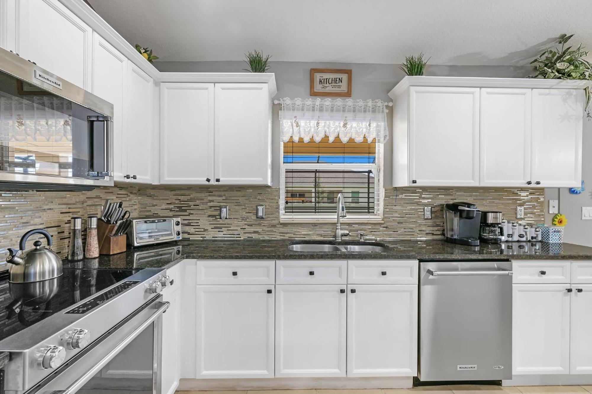Private Family-friendly With Electric-heated Pool - Blanca Villa Cape Coral