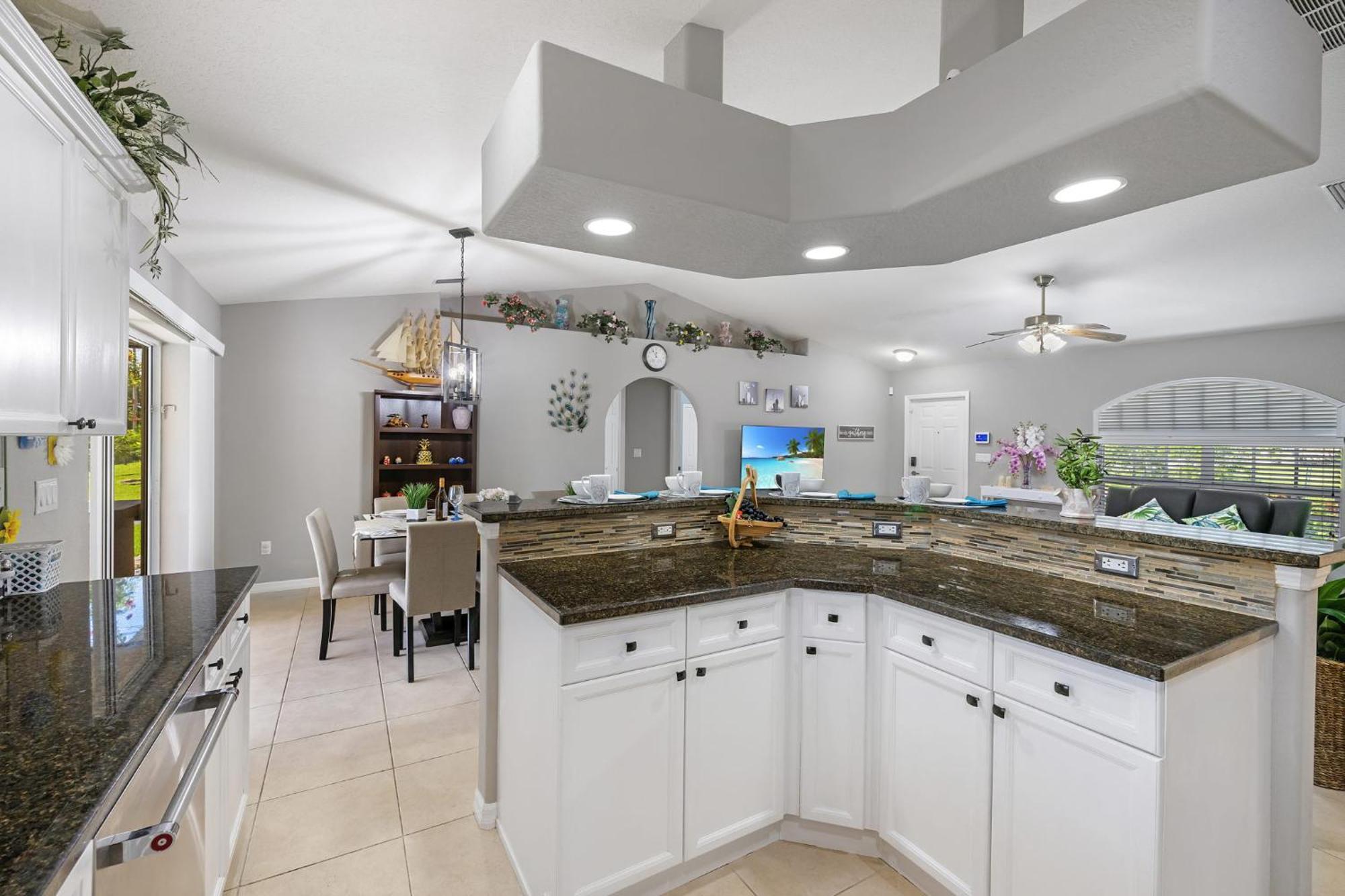Private Family-friendly With Electric-heated Pool - Blanca Villa Cape Coral
