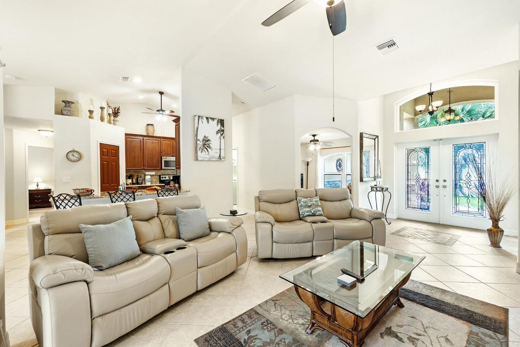 Villa Private Oasis! Electric-heated Pool - Perfect For Families! - Barbossa Cape Coral
