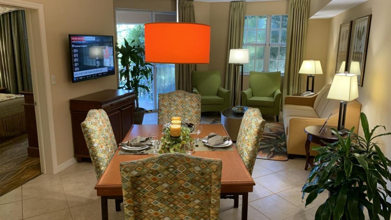 Mizner Place At Town Center, Lauderdale