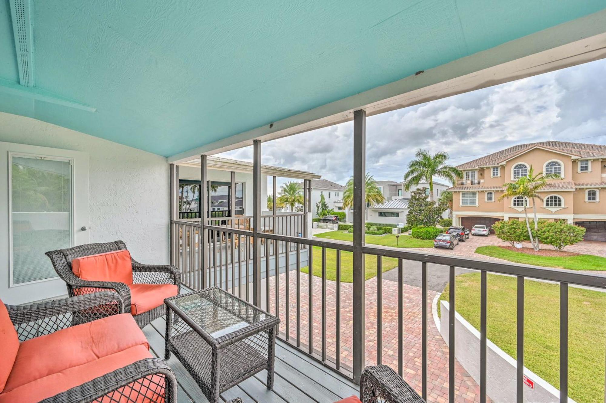 Holiday home Waterfront House With Shared Dock!