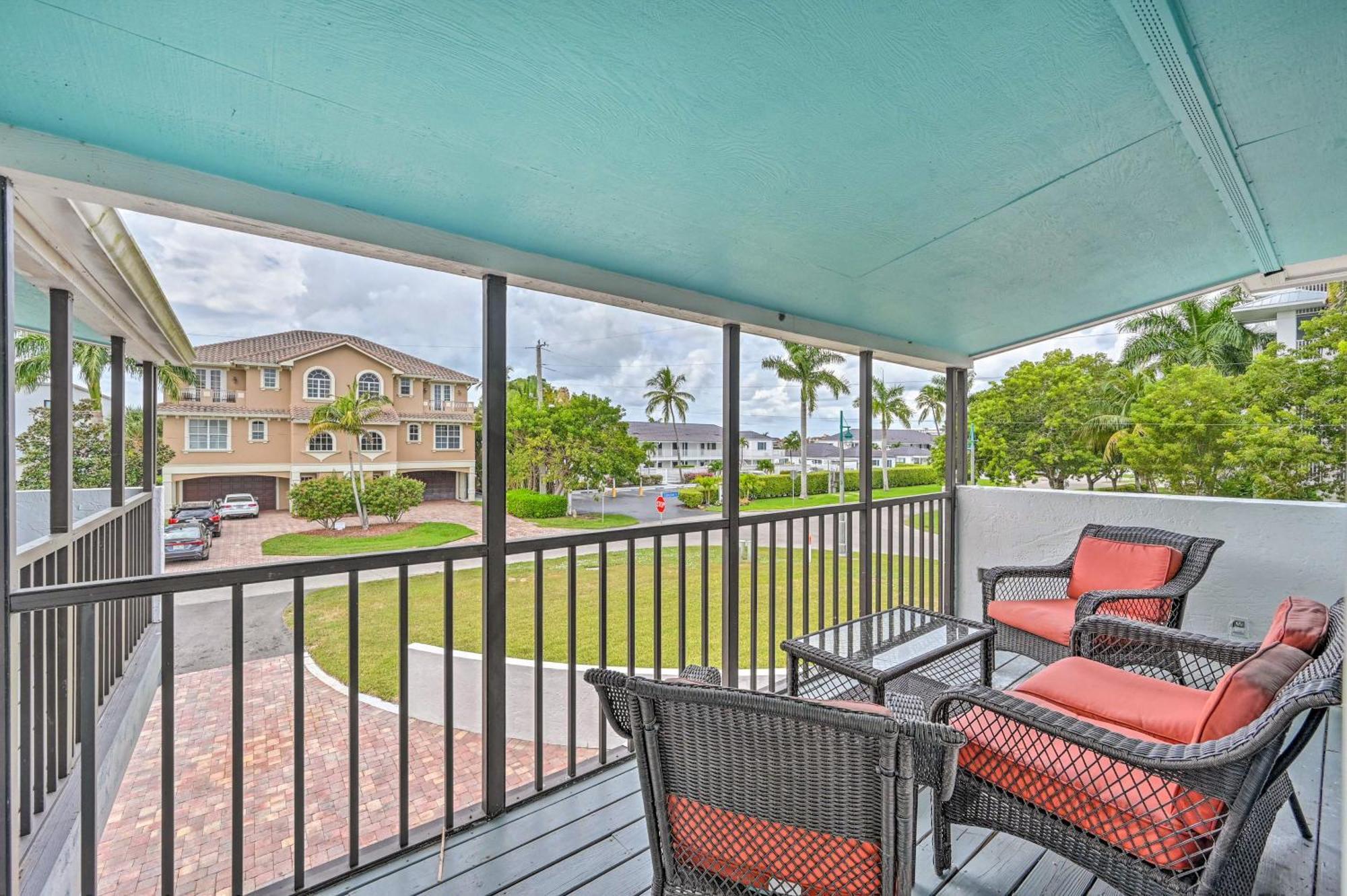 Holiday home Waterfront House With Shared Dock!