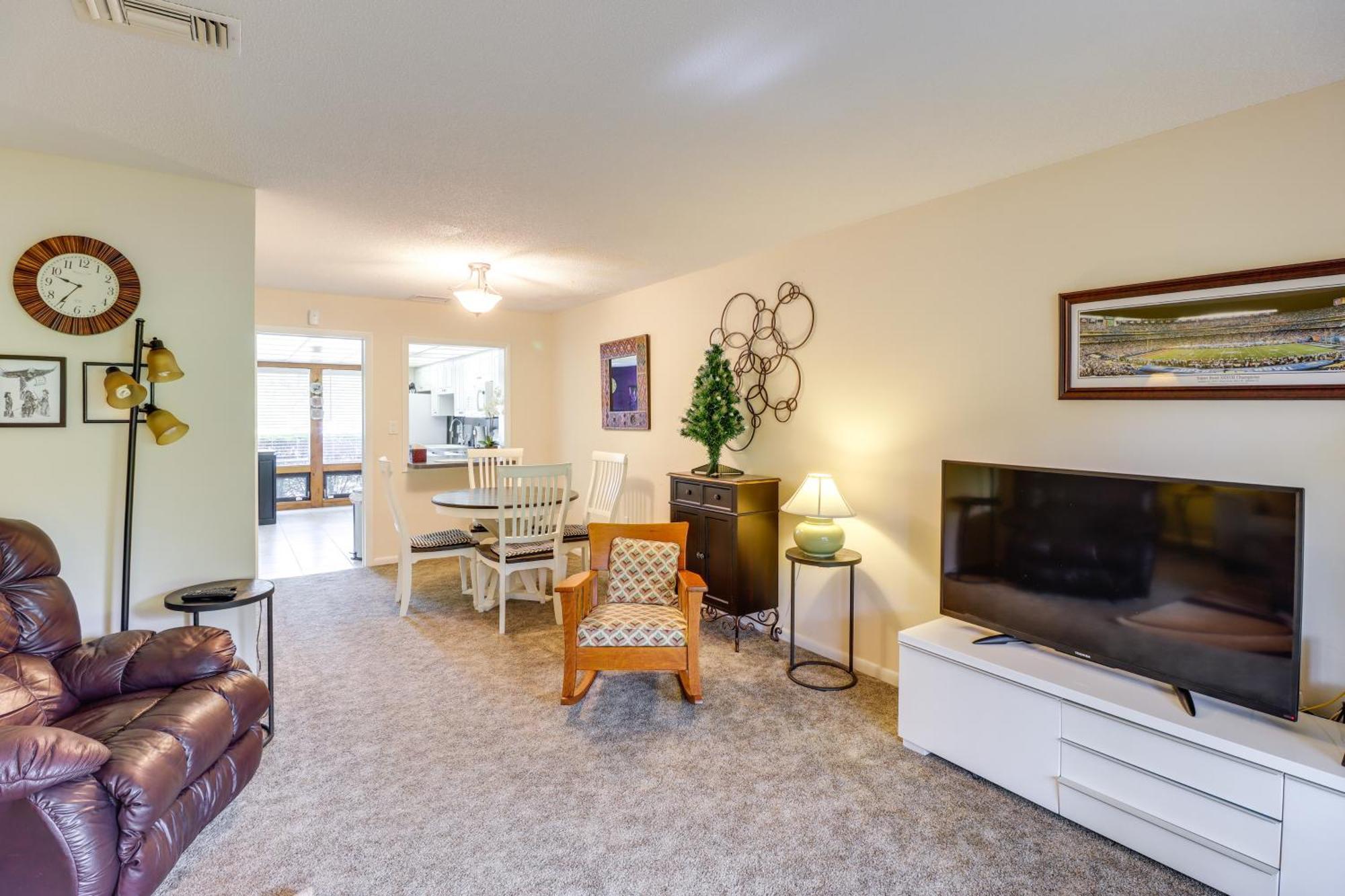 Cozy Townhome - 2 Mi To Rainbow Springs! Holiday home *