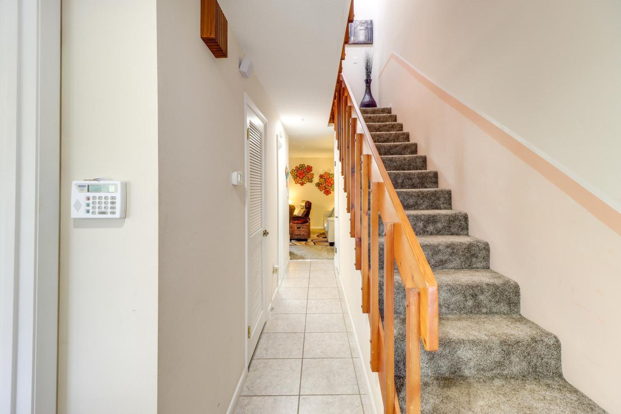 Holiday home Cozy Townhome - 2 Mi To Rainbow Springs!