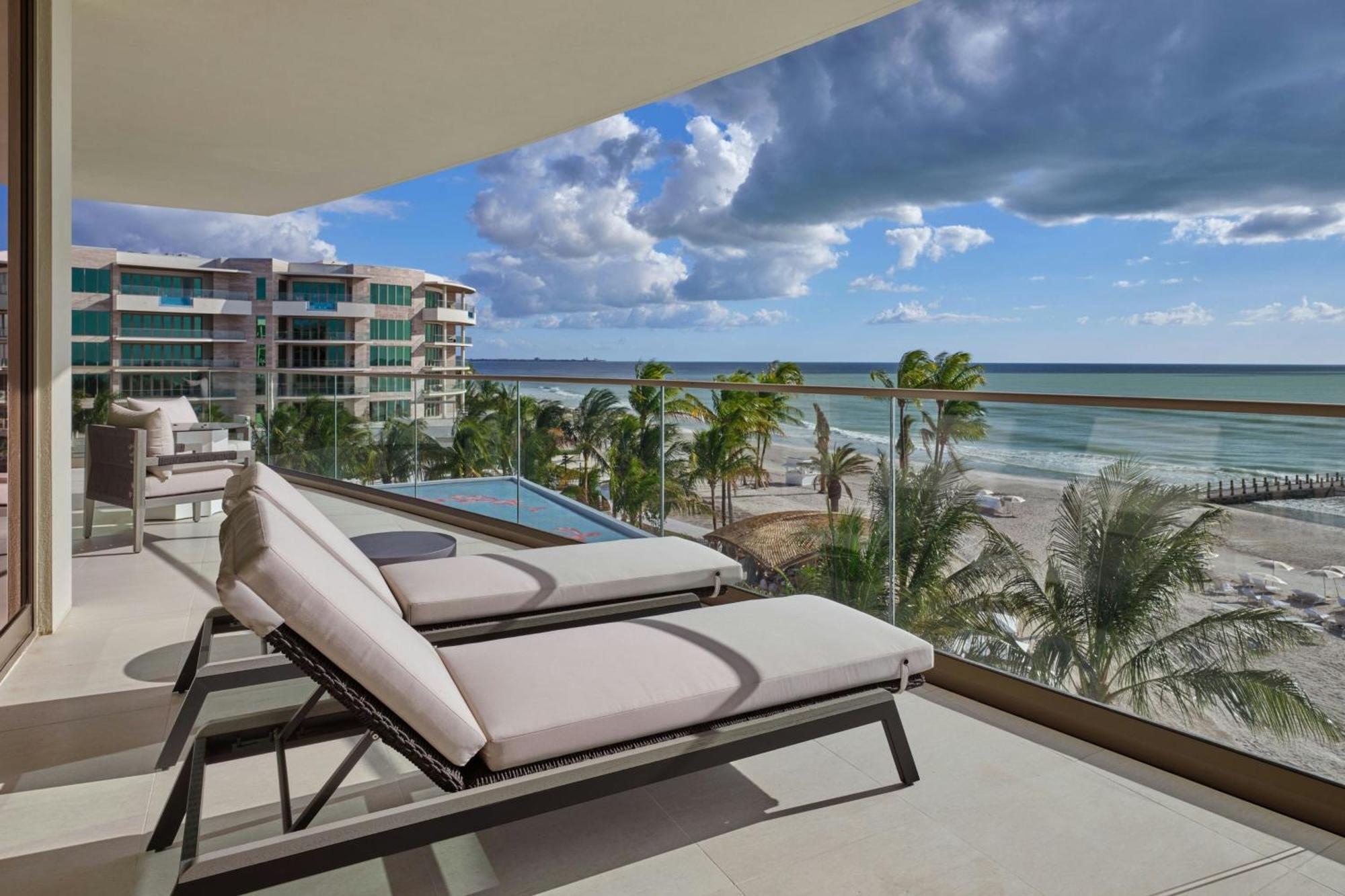 Hotel The St Regis Longboat Key