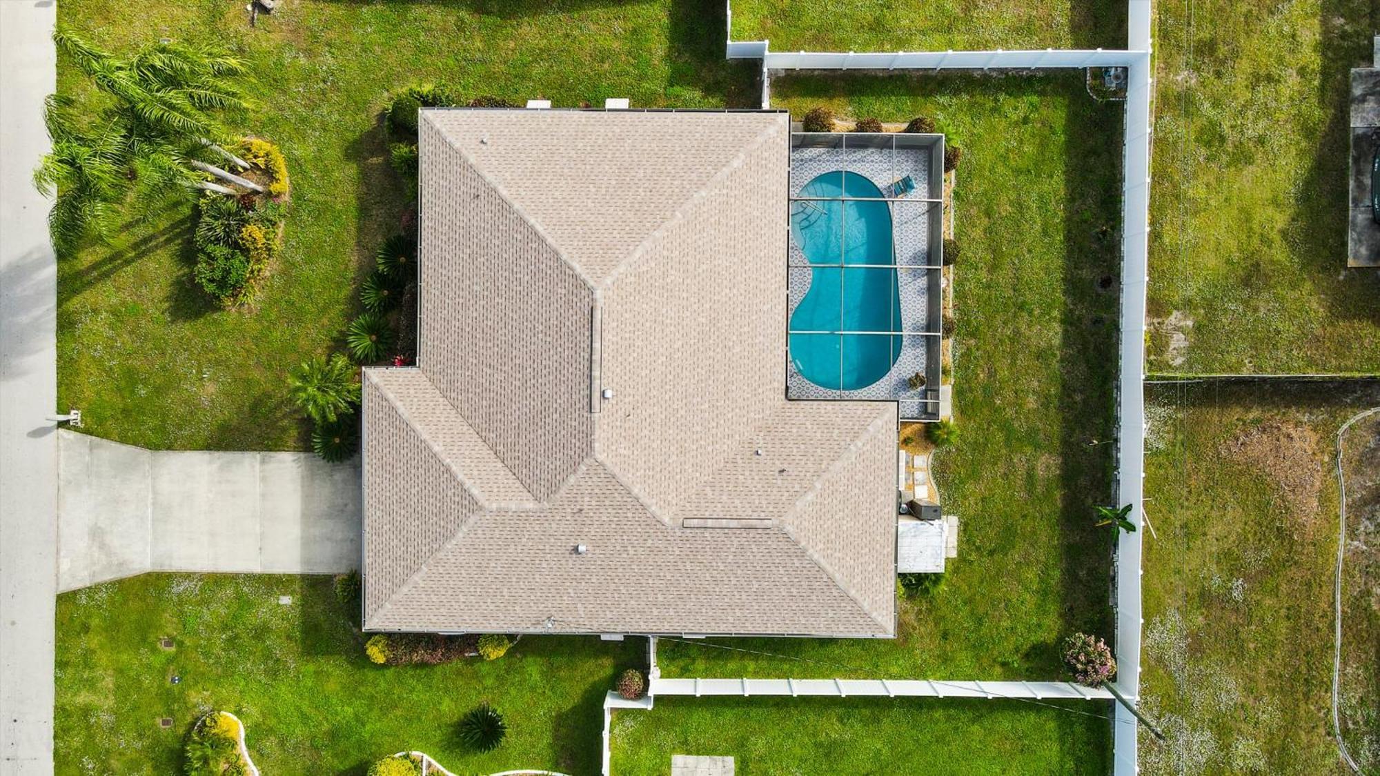 Beautifully Remodeled Electric-heated Pool With Bikes - Perfect For Families! - Skyy *