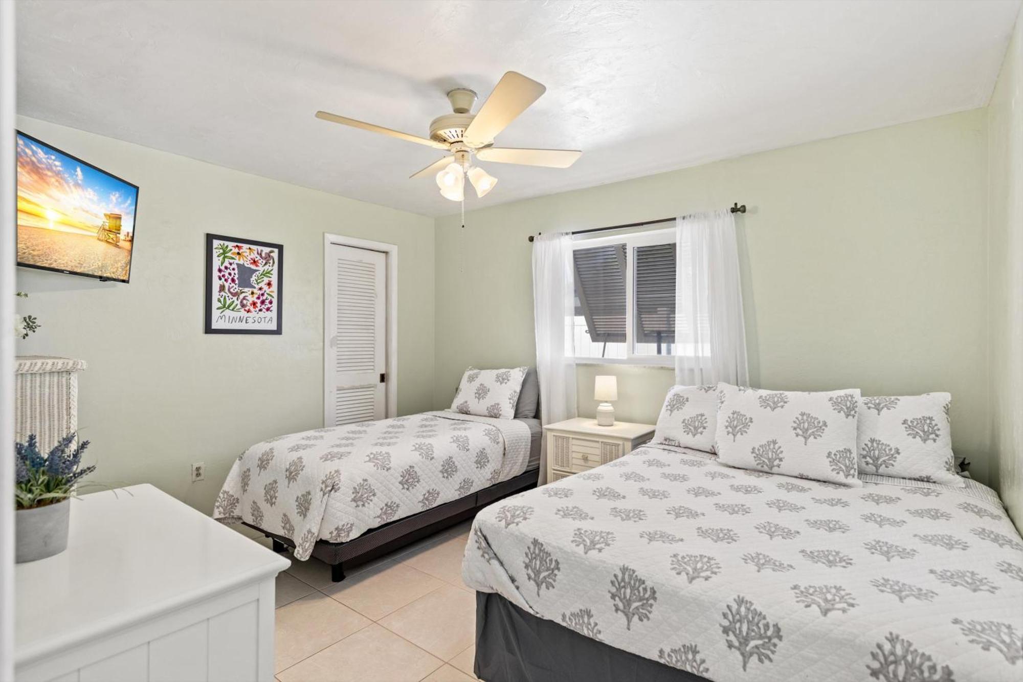 Beautifully Remodeled Electric-heated Pool With Bikes - Perfect For Families! - Skyy Villa Cape Coral