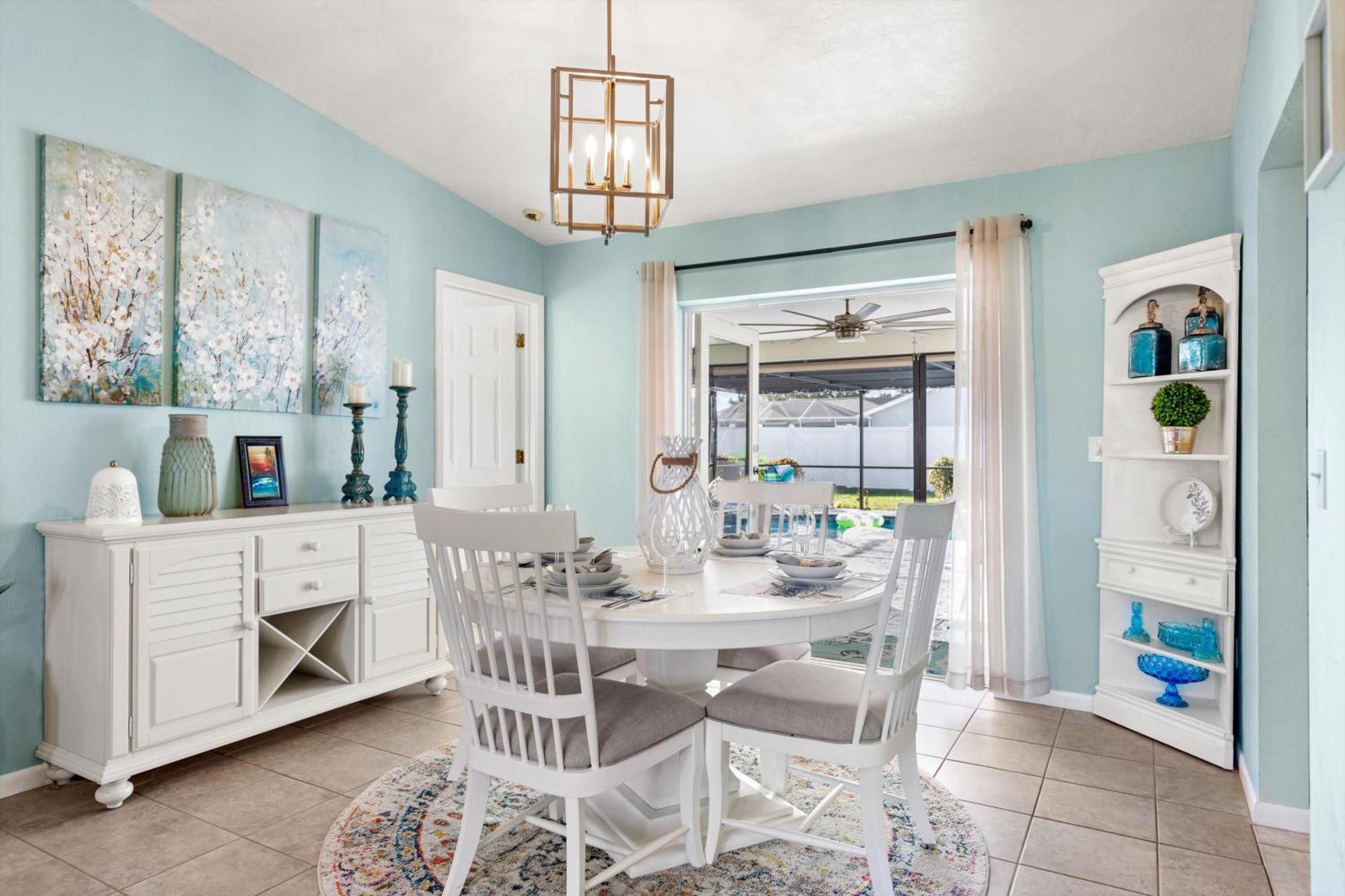 Beautifully Remodeled Electric-heated Pool With Bikes - Perfect For Families! - Skyy Villa *