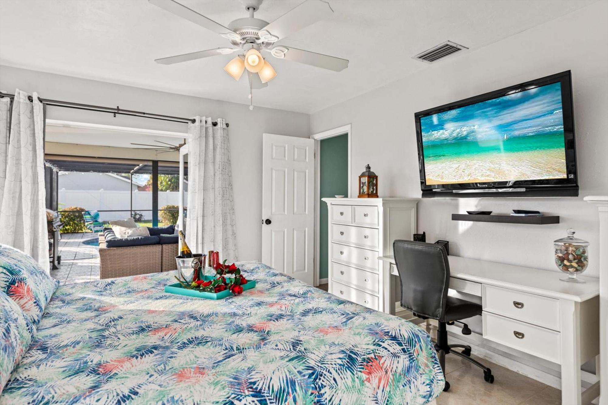 Beautifully Remodeled Electric-heated Pool With Bikes - Perfect For Families! - Skyy Villa