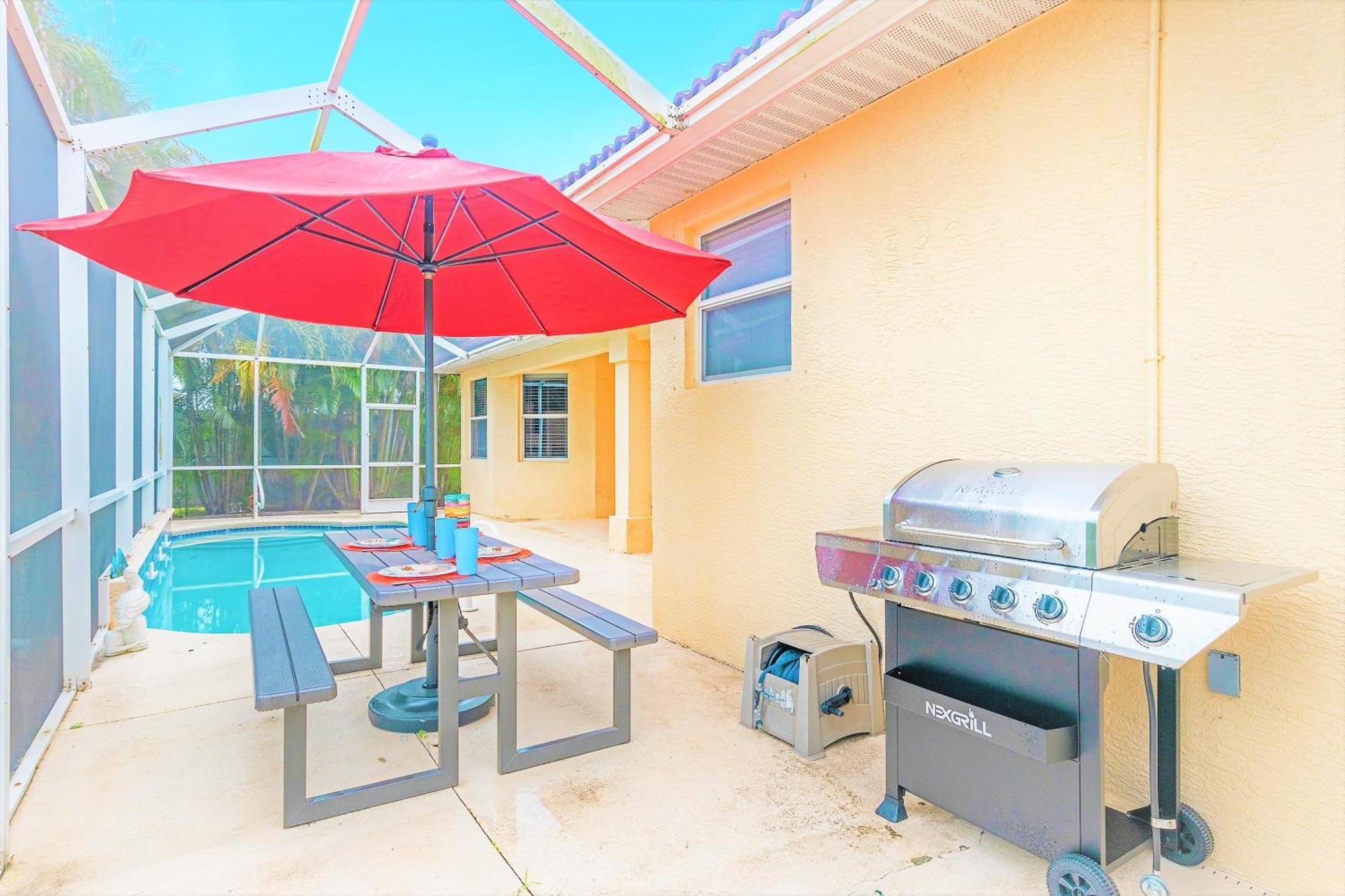 Private Electric-heated Pool - Great For Families With Pets! - Nina Villa Cape Coral