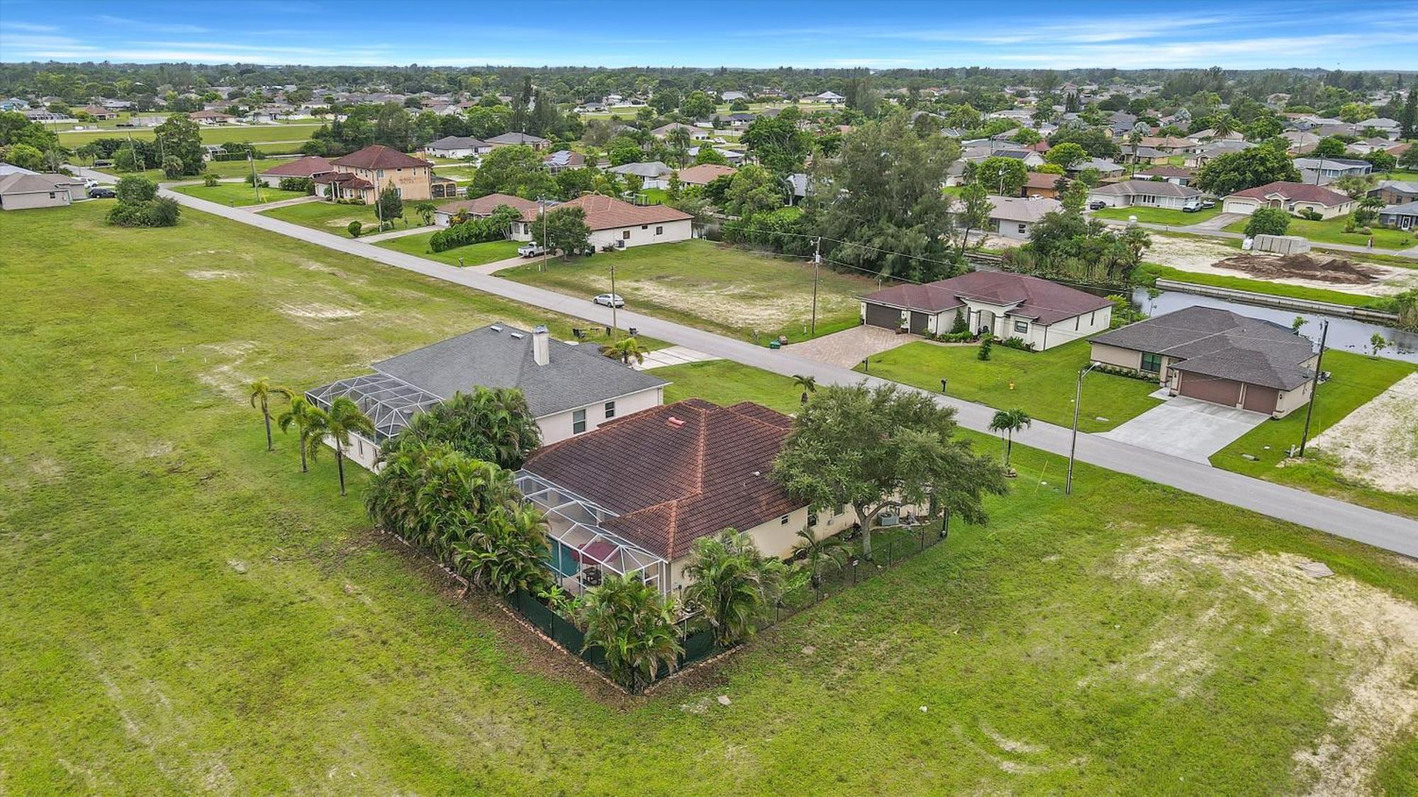 Private Electric-heated Pool - Great For Families With Pets! - Nina Cape Coral