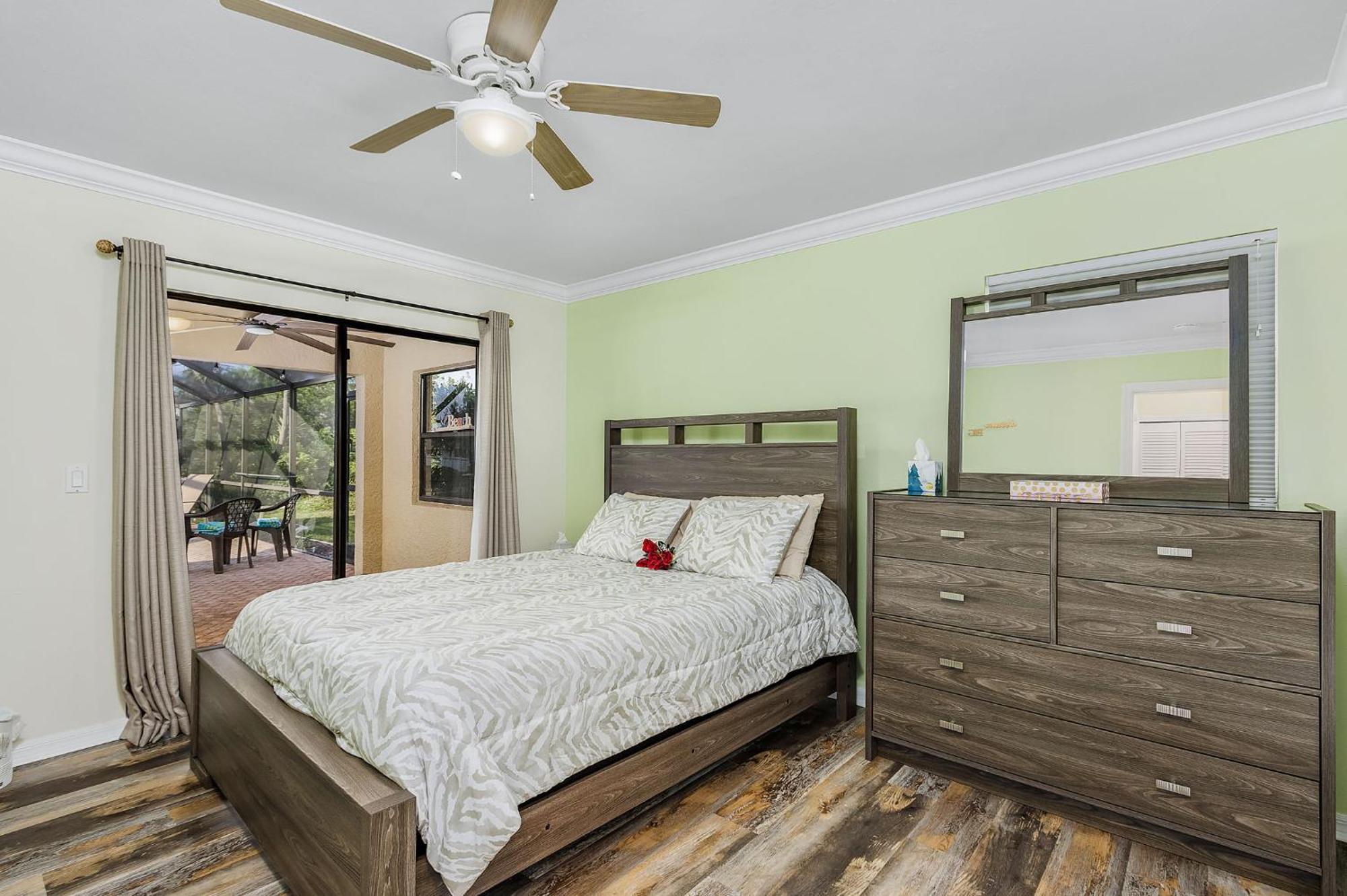 Family-friendly Salt Water Electric-heated Pool With Gulf Access - Mahana Villa