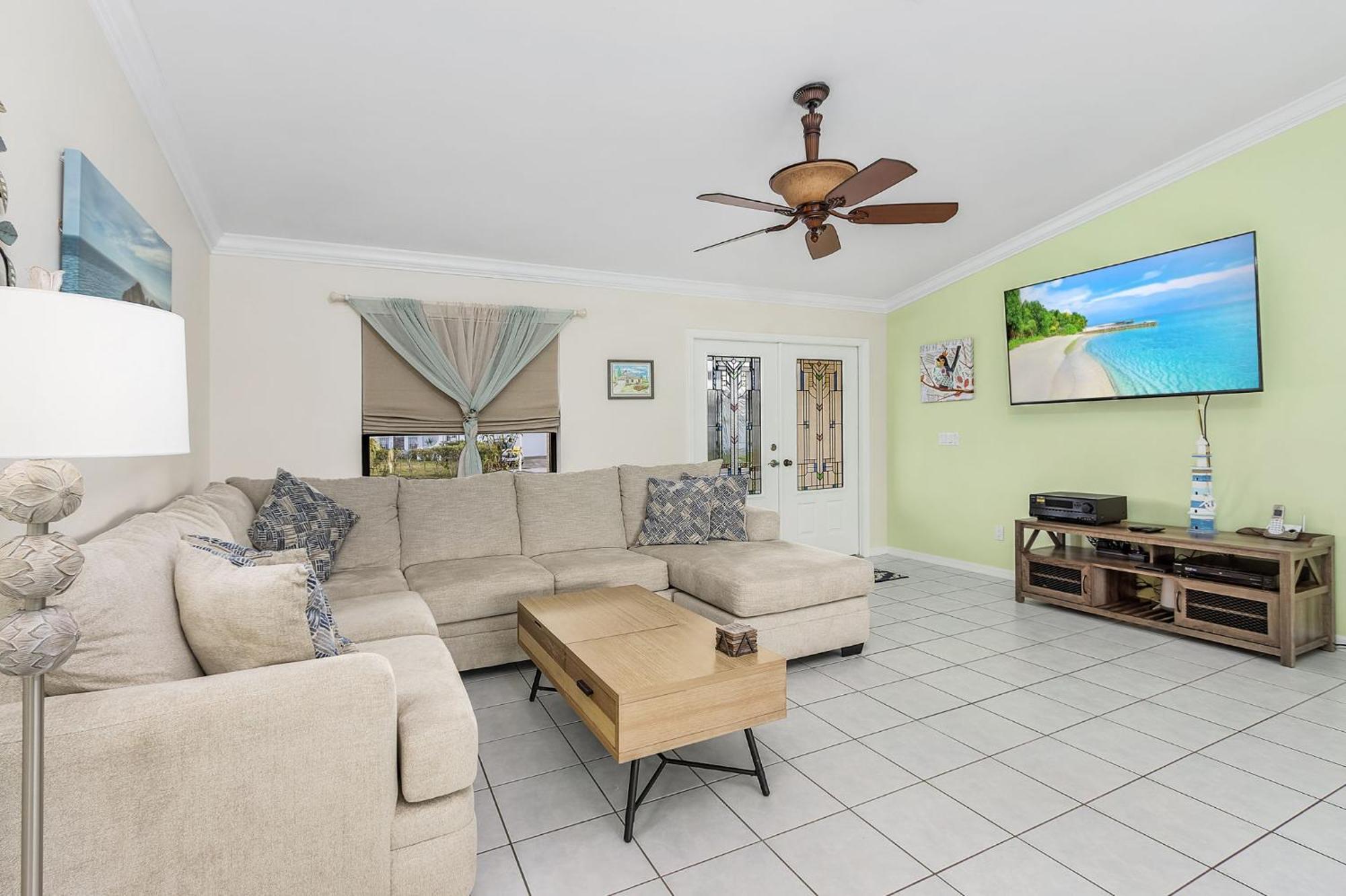 Family-friendly Salt Water Electric-heated Pool With Gulf Access - Mahana