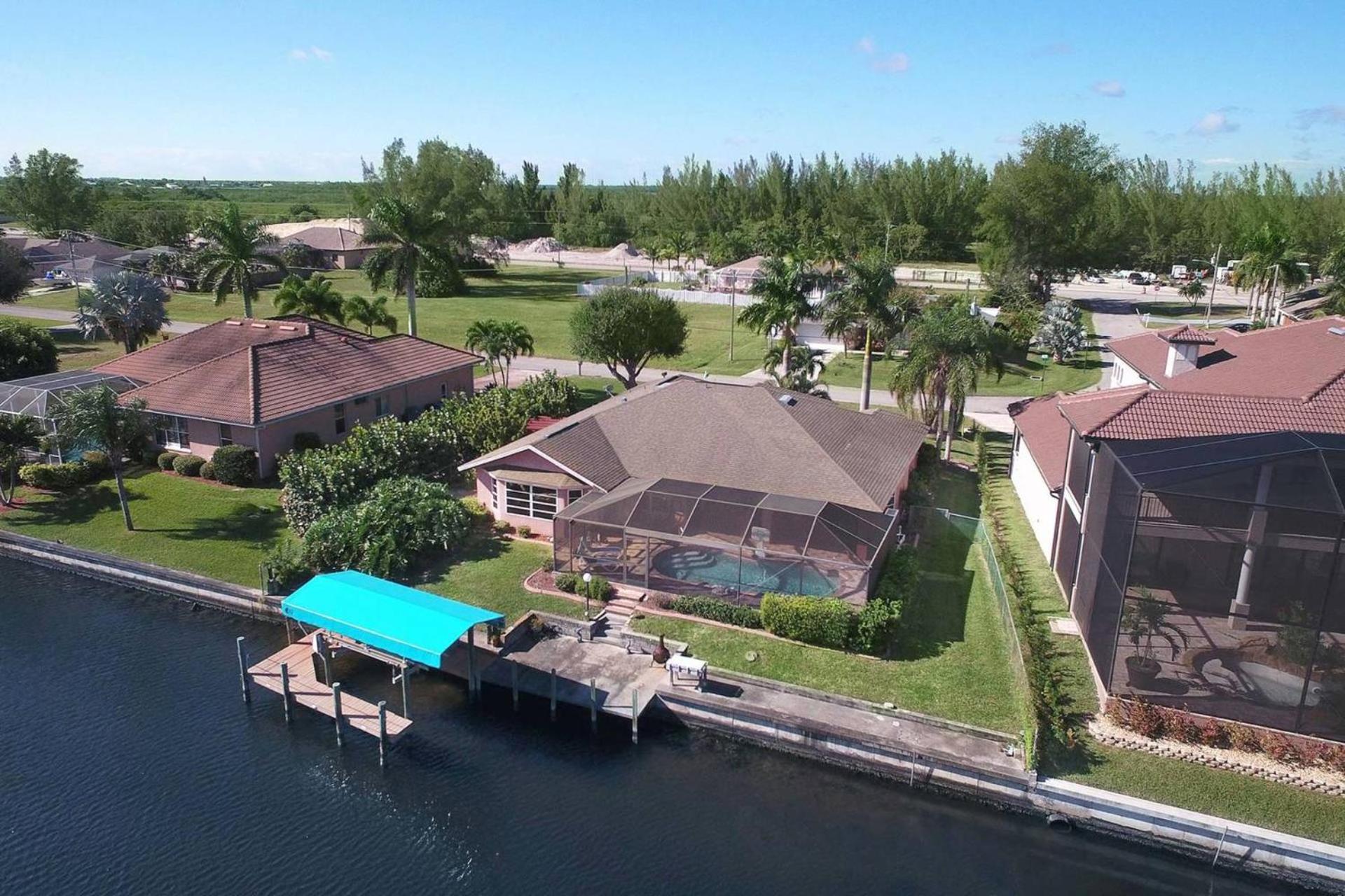 Villa Spacious Electric-heated Pool On Gulf-access Canal With Bikes - Joan