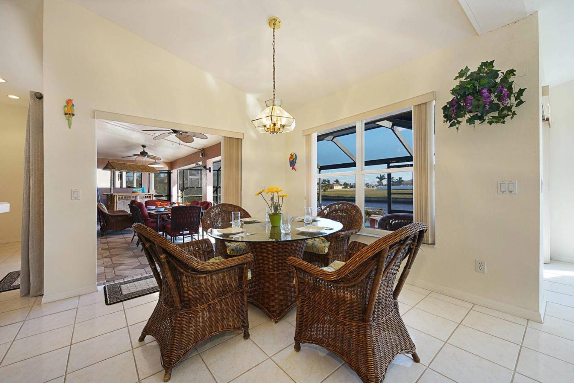 Spacious Electric-heated Pool On Gulf-access Canal With Bikes - Joan * Matlacha
