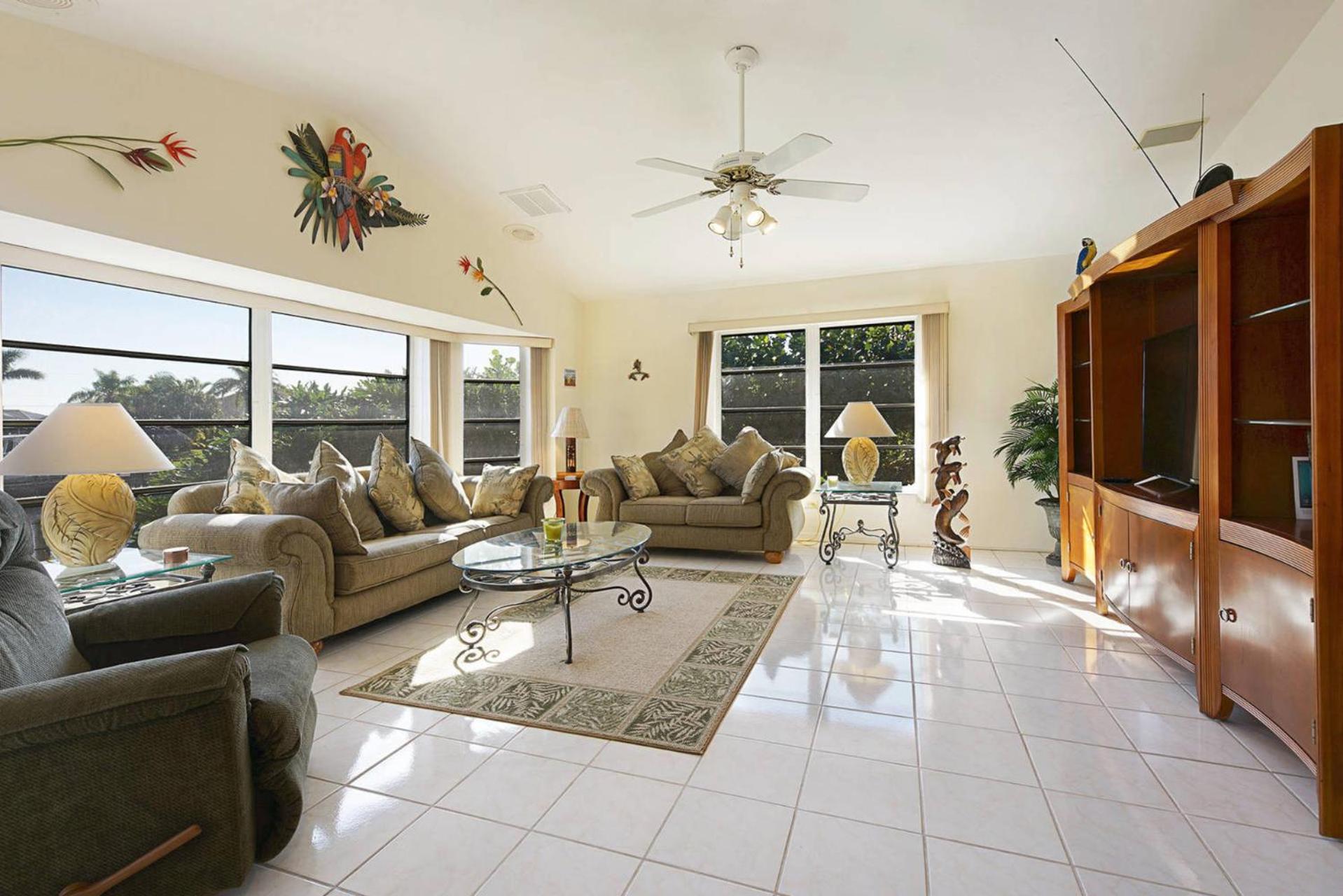 Villa Spacious Electric-heated Pool On Gulf-access Canal With Bikes - Joan *