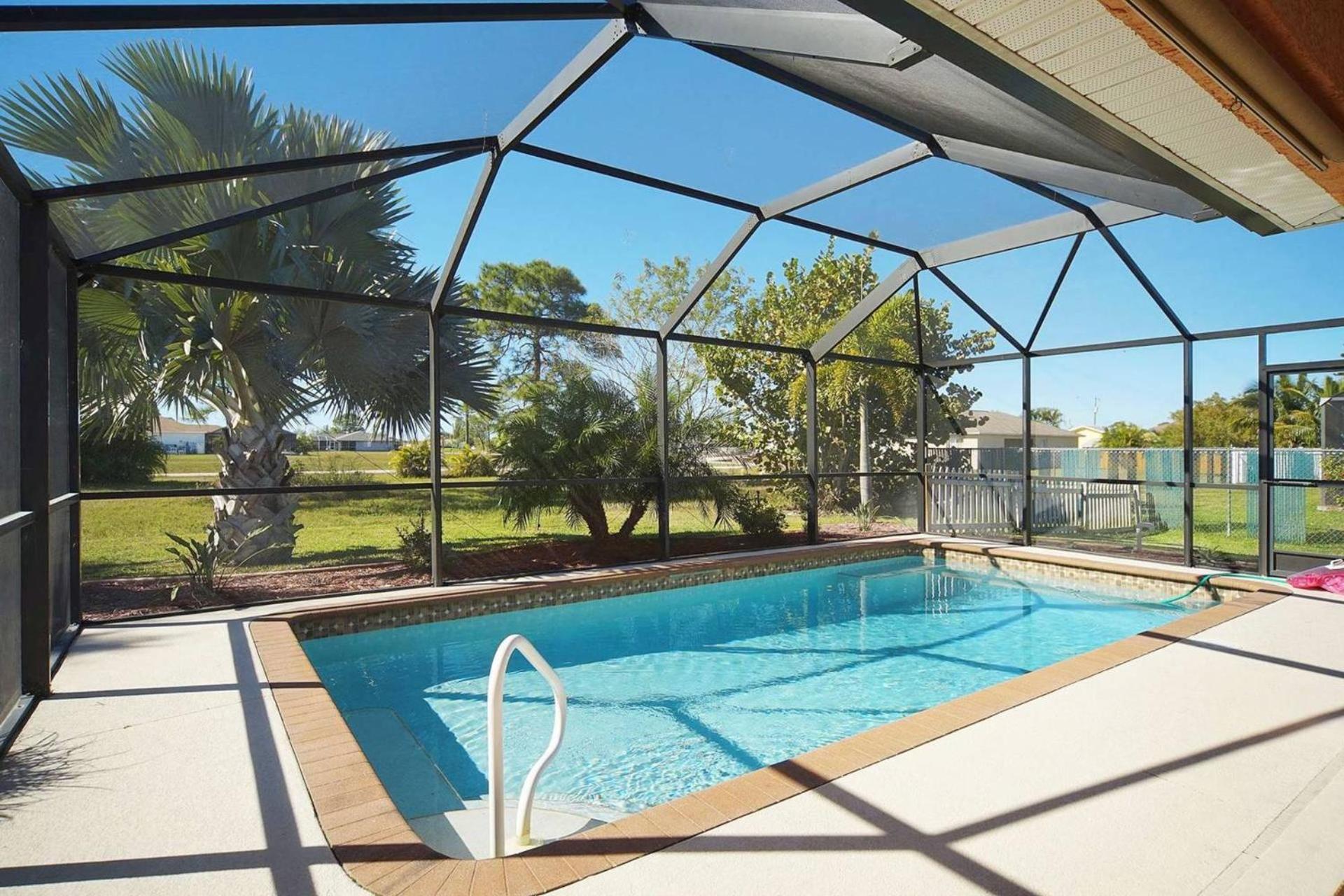 Private Electric-heated Pool With Western Exposure In Quiet Area - Luisa Villa