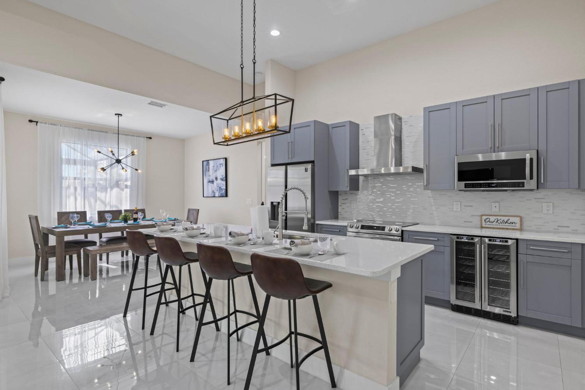 New Construction Modern 4-bedroom With Saltwater Heated Pool - Lola *
