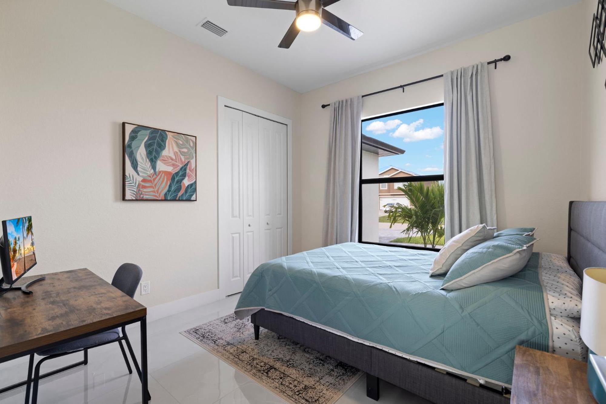 New Construction Modern 4-bedroom With Saltwater Heated Pool - Lola Villa