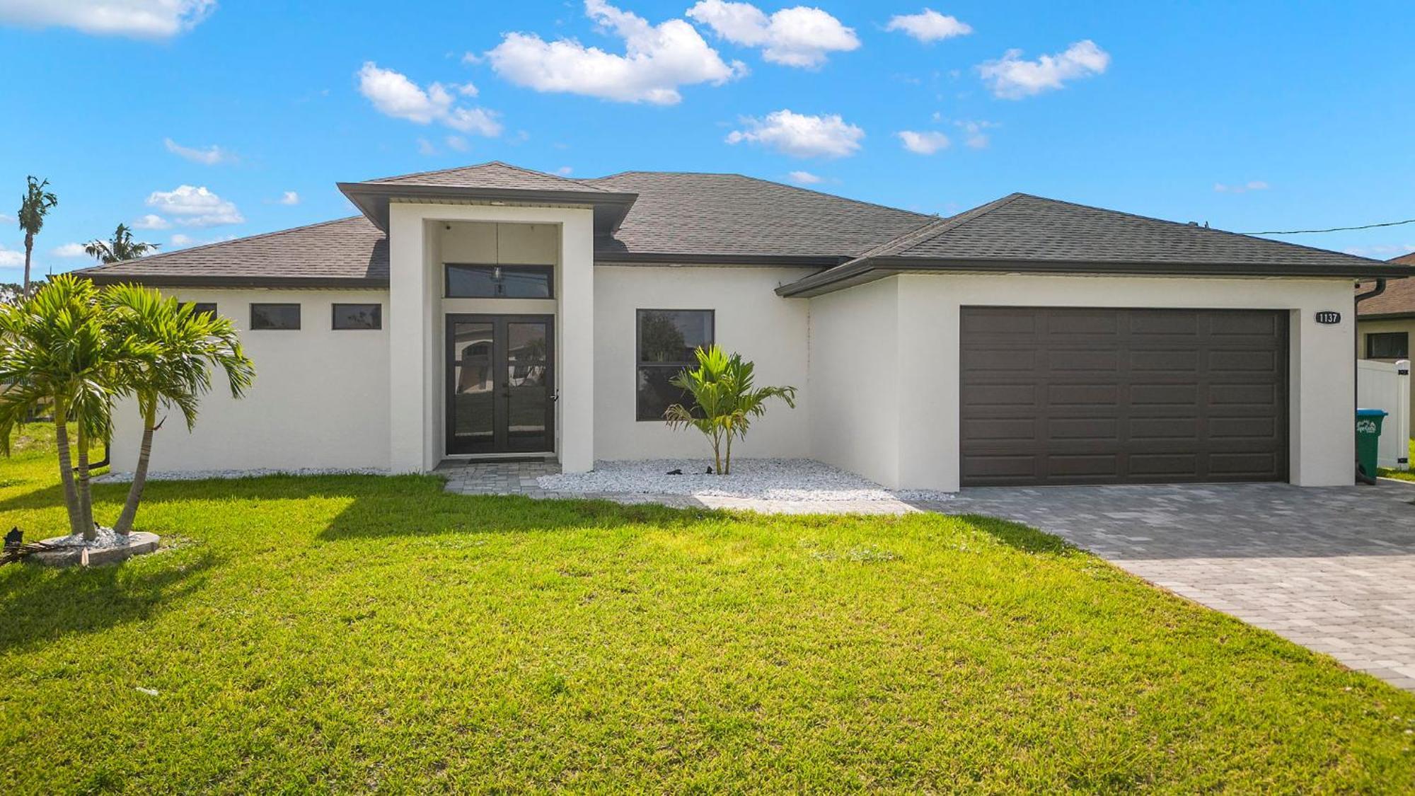 New Construction Modern 4-bedroom With Saltwater Heated Pool - Lola * Cape Coral