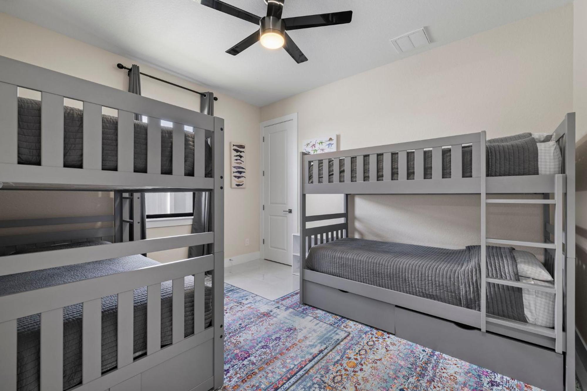 New Construction Modern 4-bedroom With Saltwater Heated Pool - Lola Villa