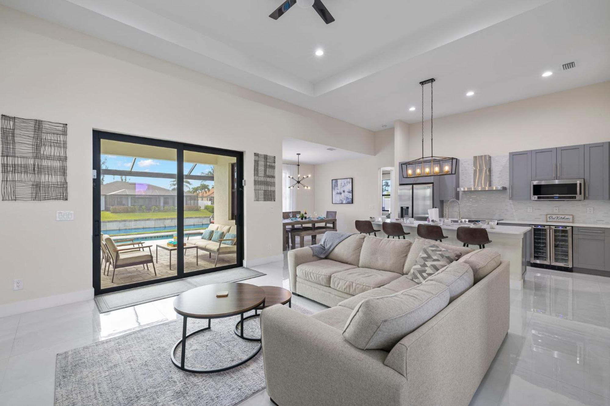 Villa New Construction Modern 4-bedroom With Saltwater Heated Pool - Lola *