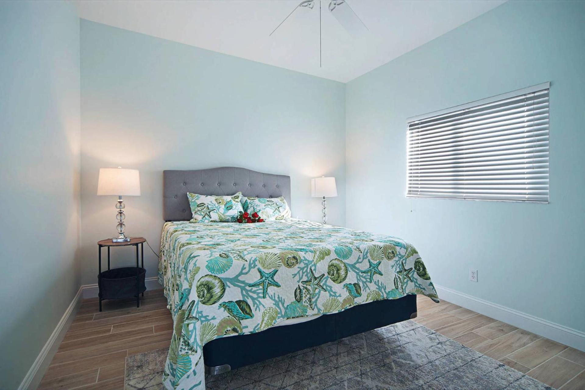Remodeled Electric-heated Pool On Gulf-access Canal With Bikes - Liza Villa *