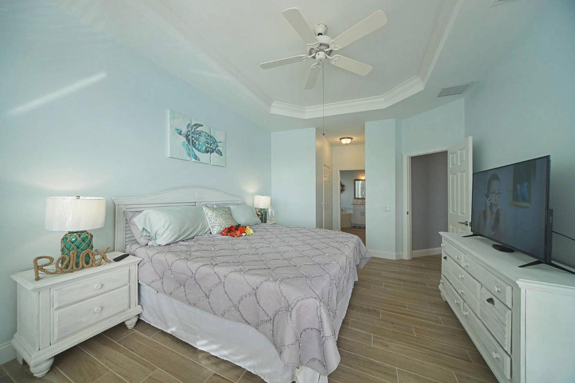 Villa Remodeled Electric-heated Pool On Gulf-access Canal With Bikes - Liza
