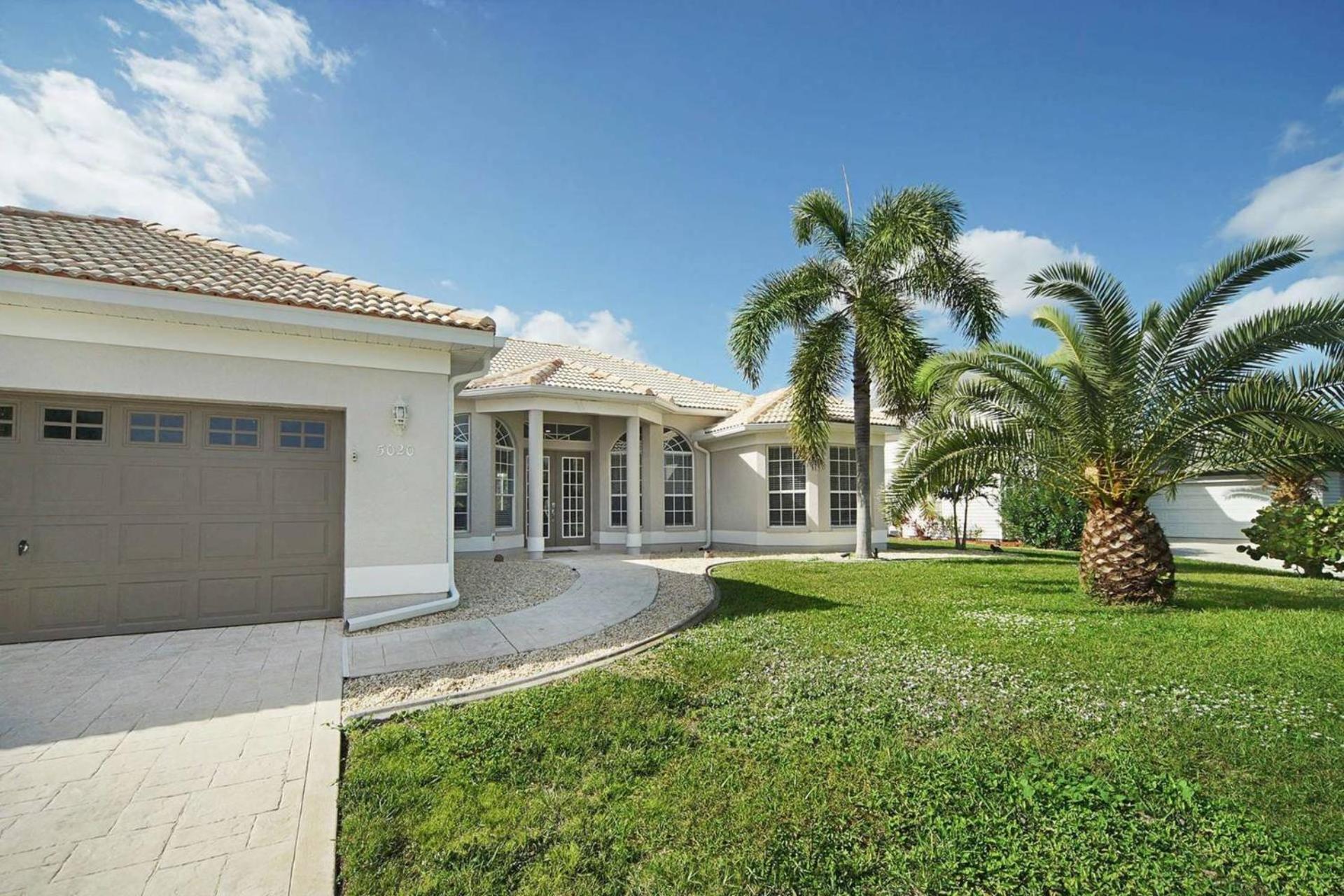 Villa Remodeled Electric-heated Pool On Gulf-access Canal With Bikes - Liza