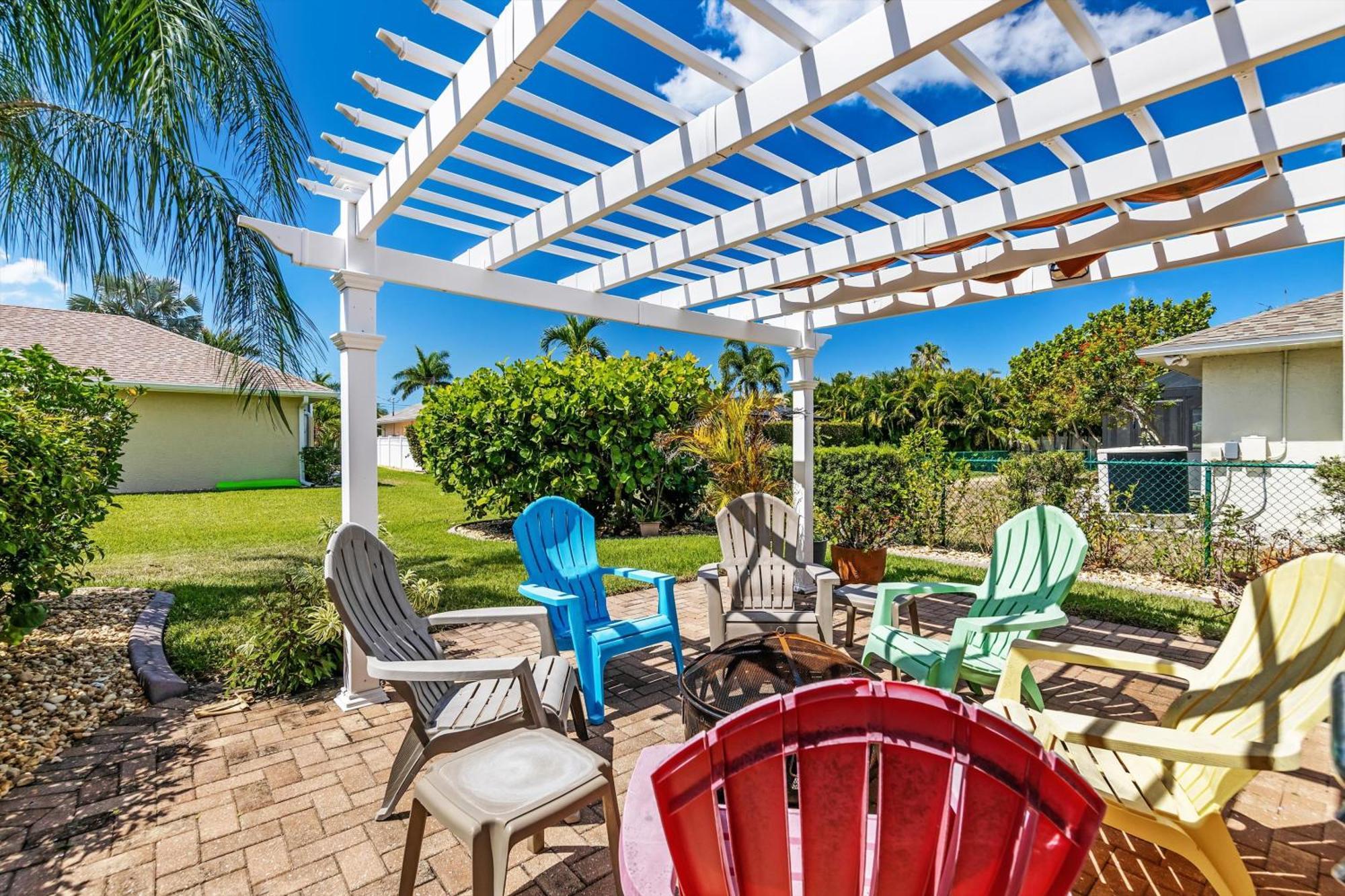 Villa Great Outdoor Living Area! Electric-heated Pool With Bikes - Perfect For Families! - Julie *