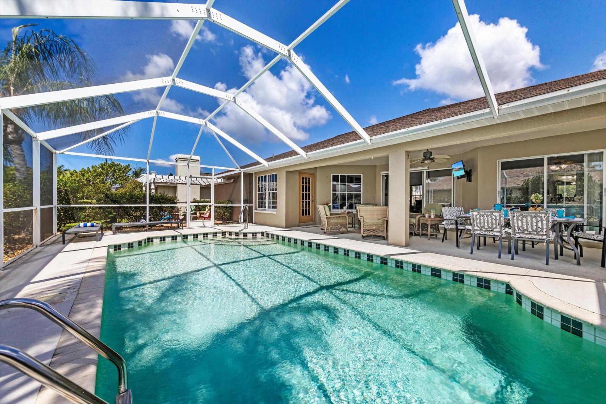 Villa Great Outdoor Living Area! Electric-heated Pool With Bikes - Perfect For Families! - Julie Cape Coral